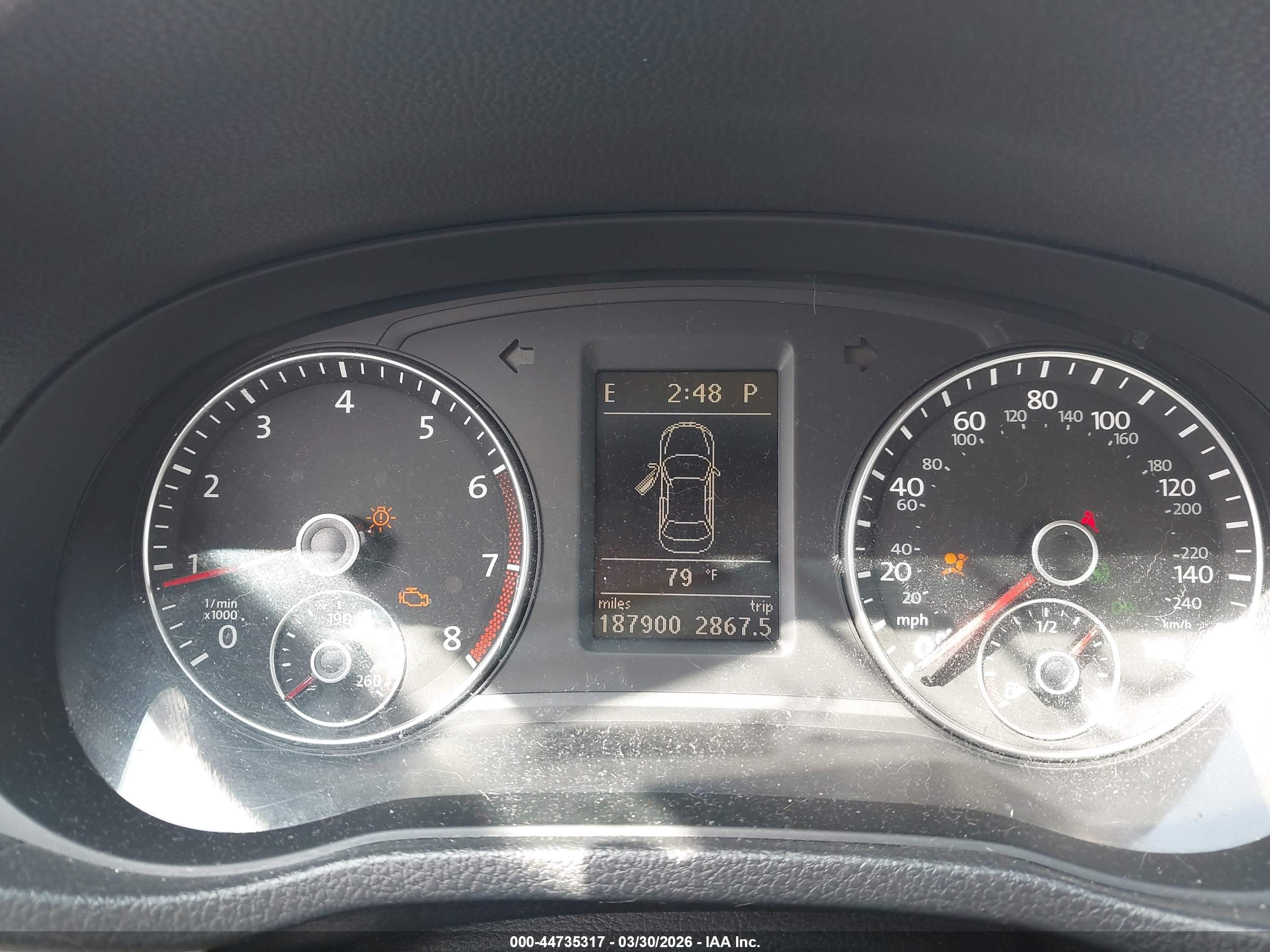 VOLKSWAGEN PASSAT image 7