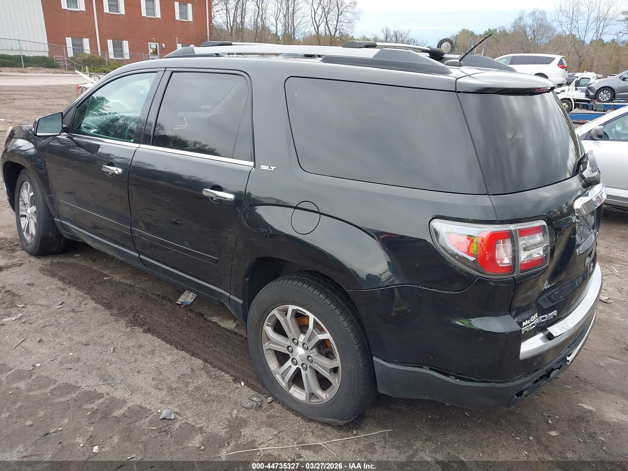 GMC ACADIA image 3