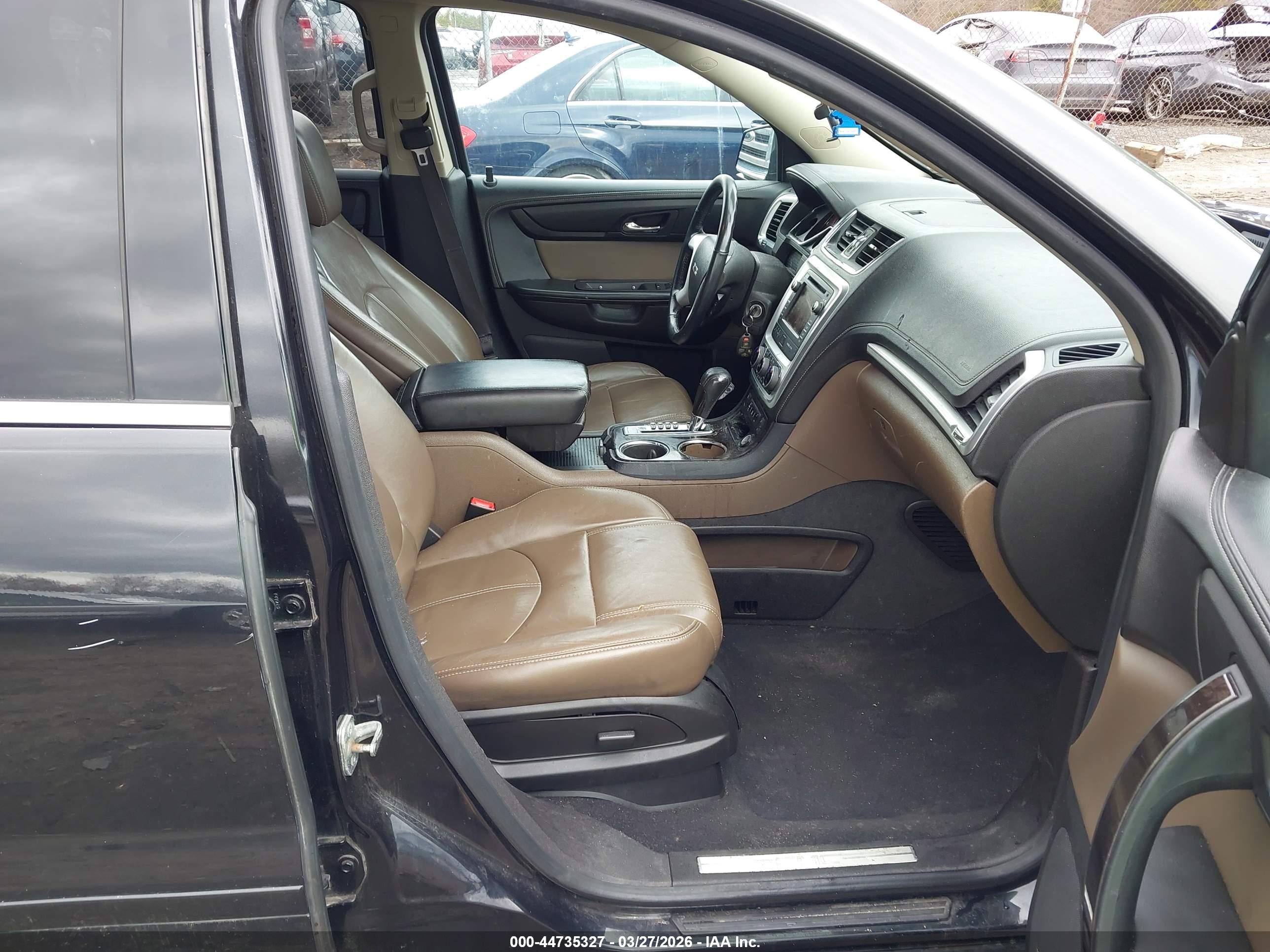 GMC ACADIA image 5