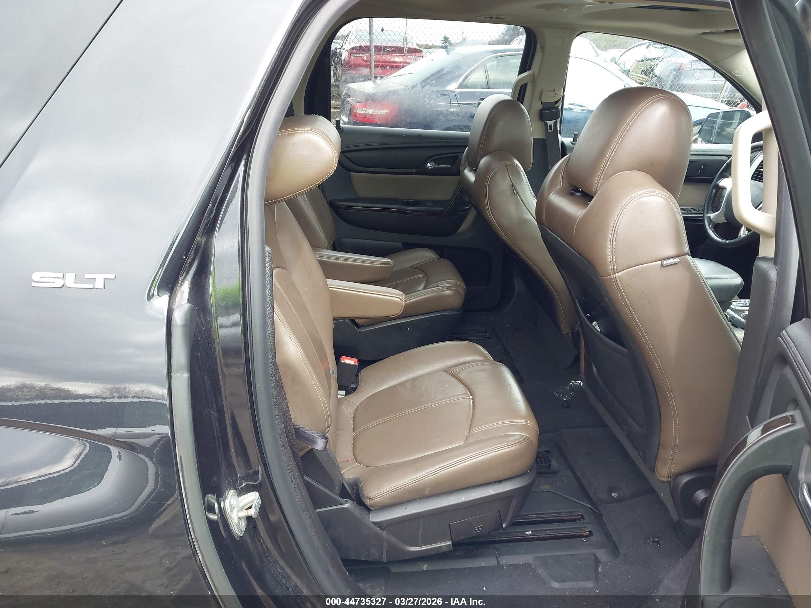 GMC ACADIA image 8