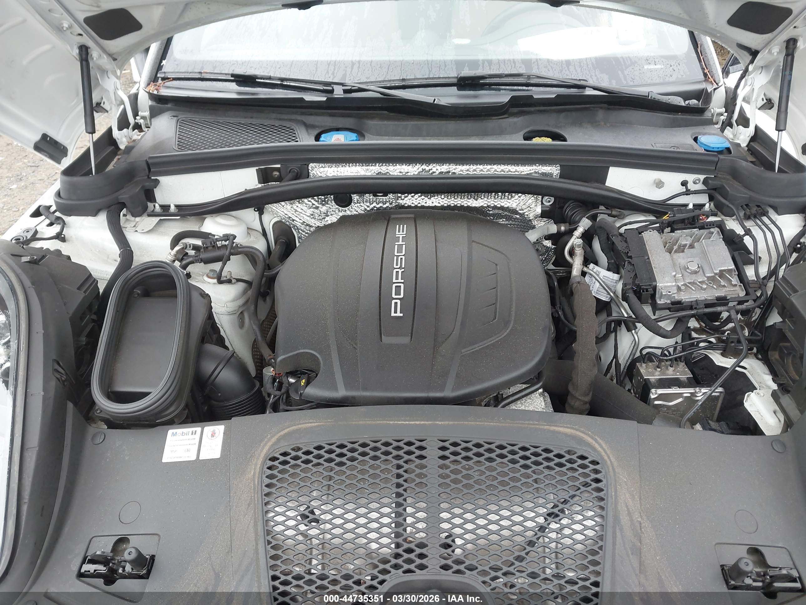 PORSCHE MACAN image 10