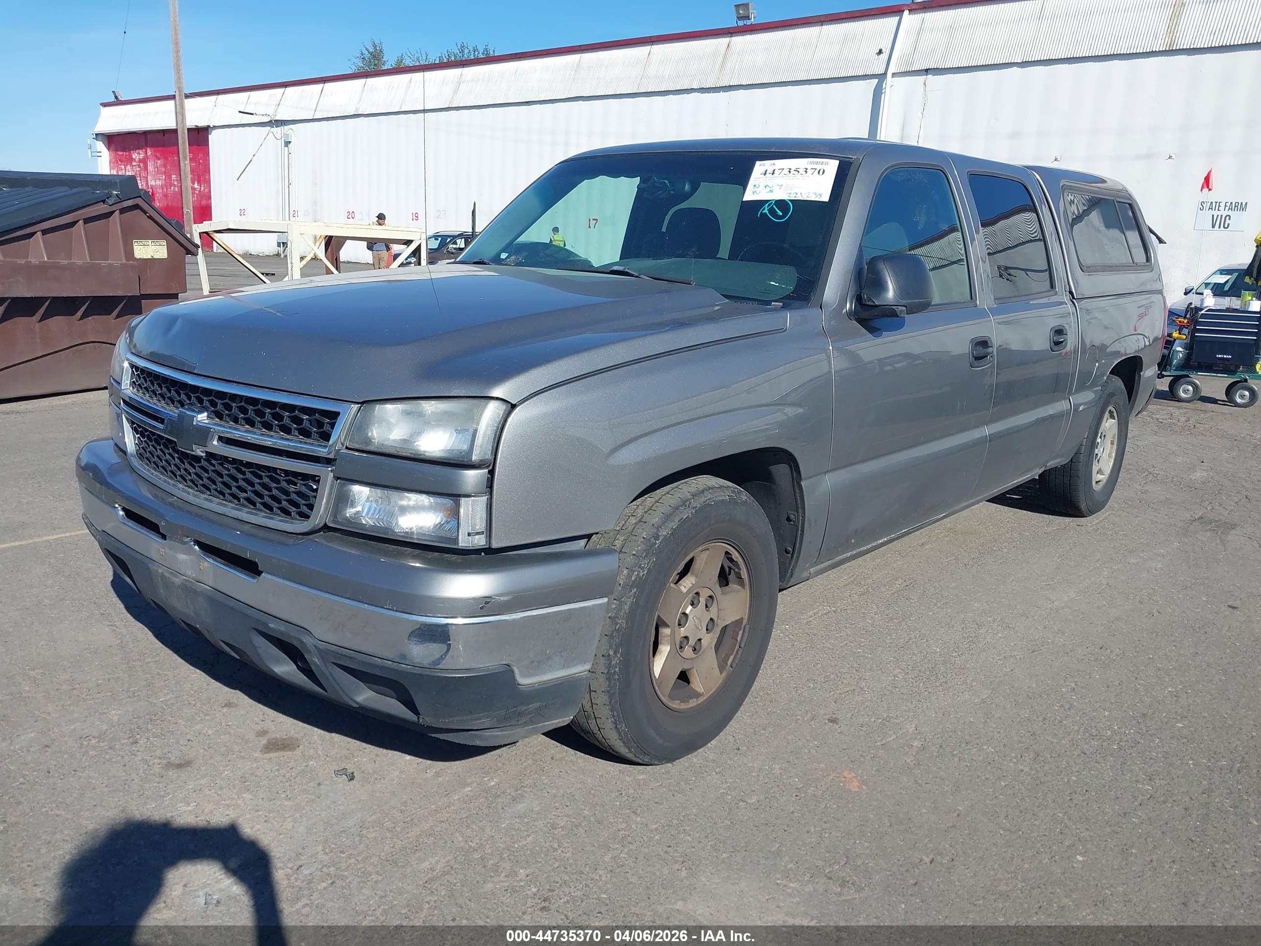 CHEVROLET SILVERADO image 2