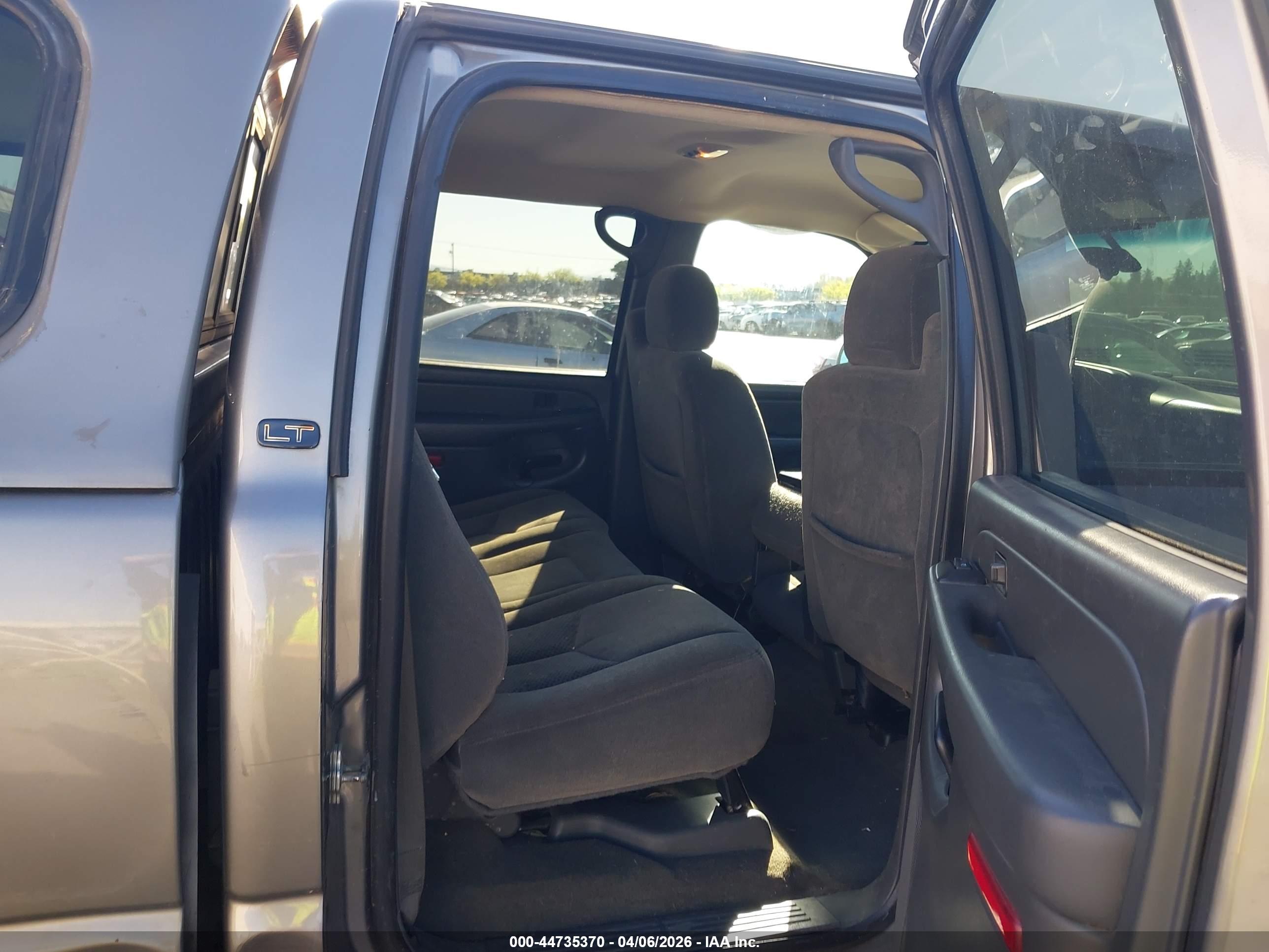 CHEVROLET SILVERADO image 8