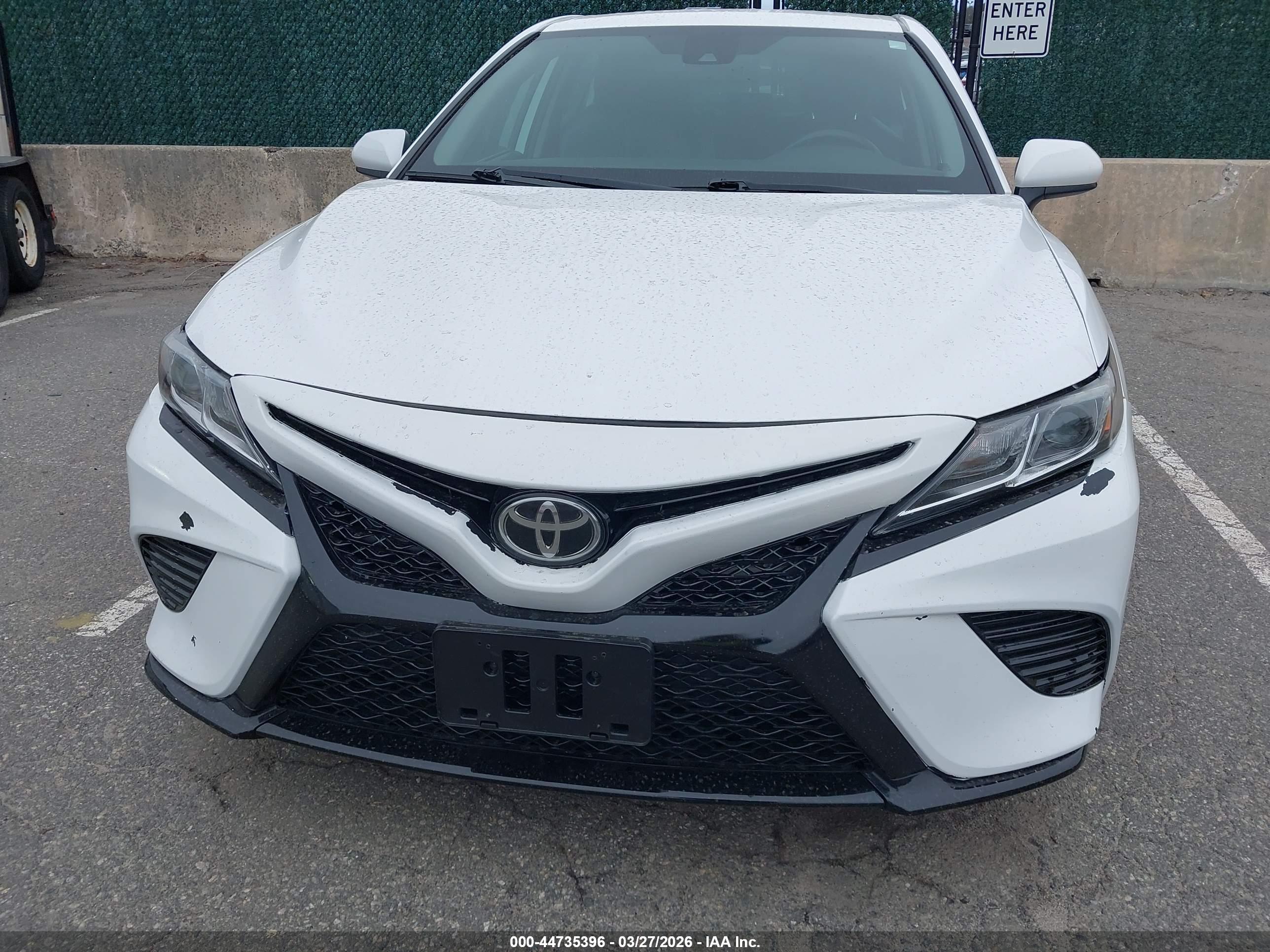TOYOTA CAMRY image 6