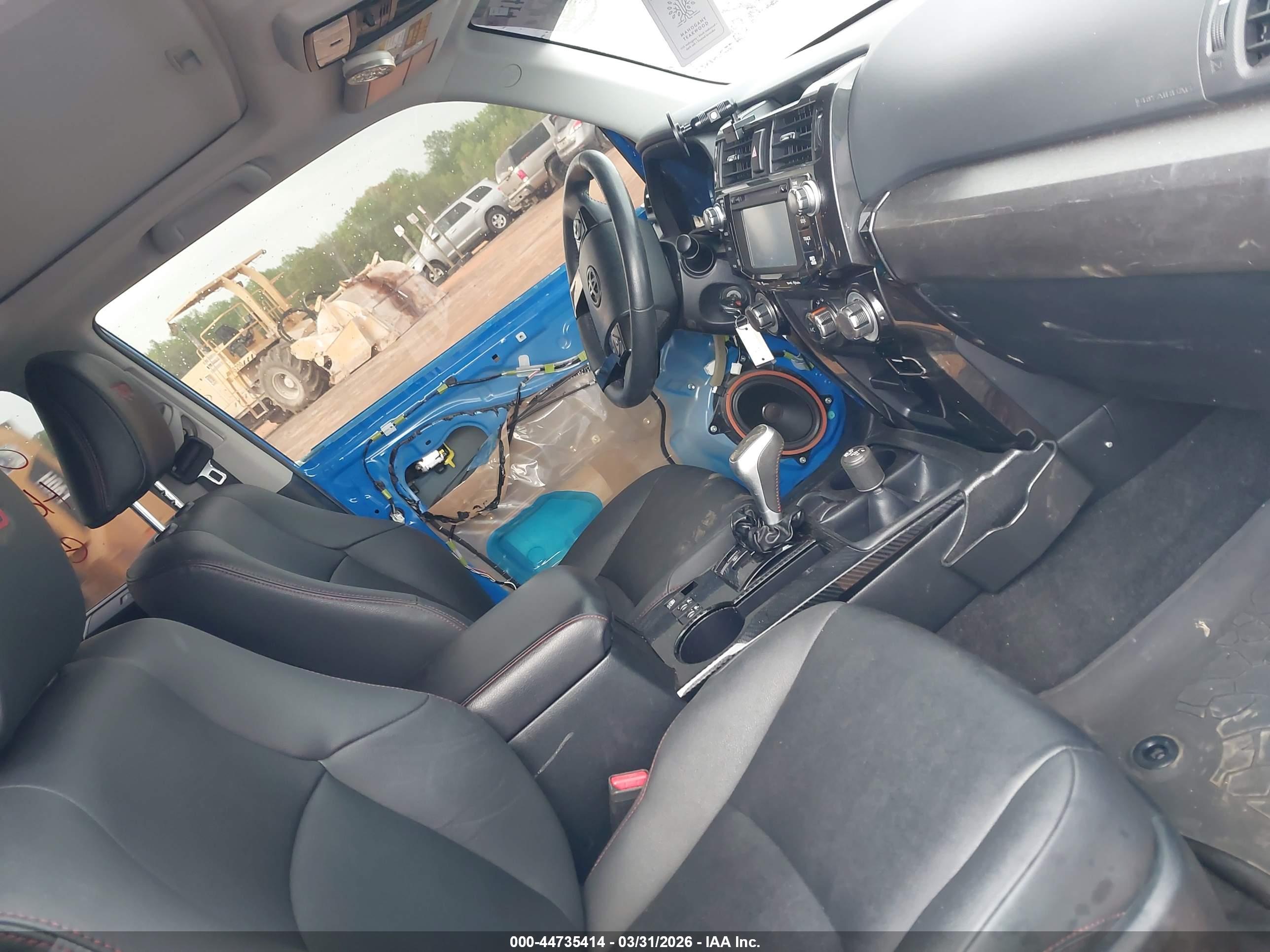 TOYOTA 4RUNNER image 5