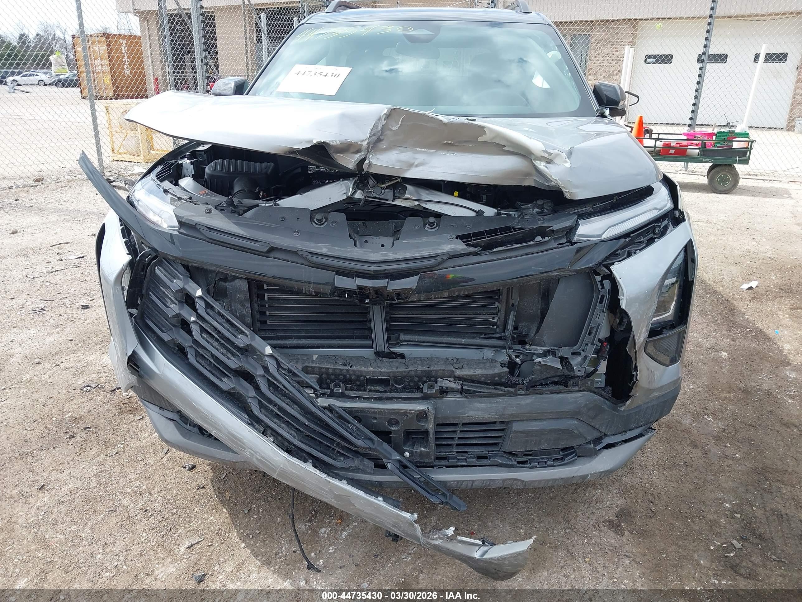 CHEVROLET EQUINOX image 6