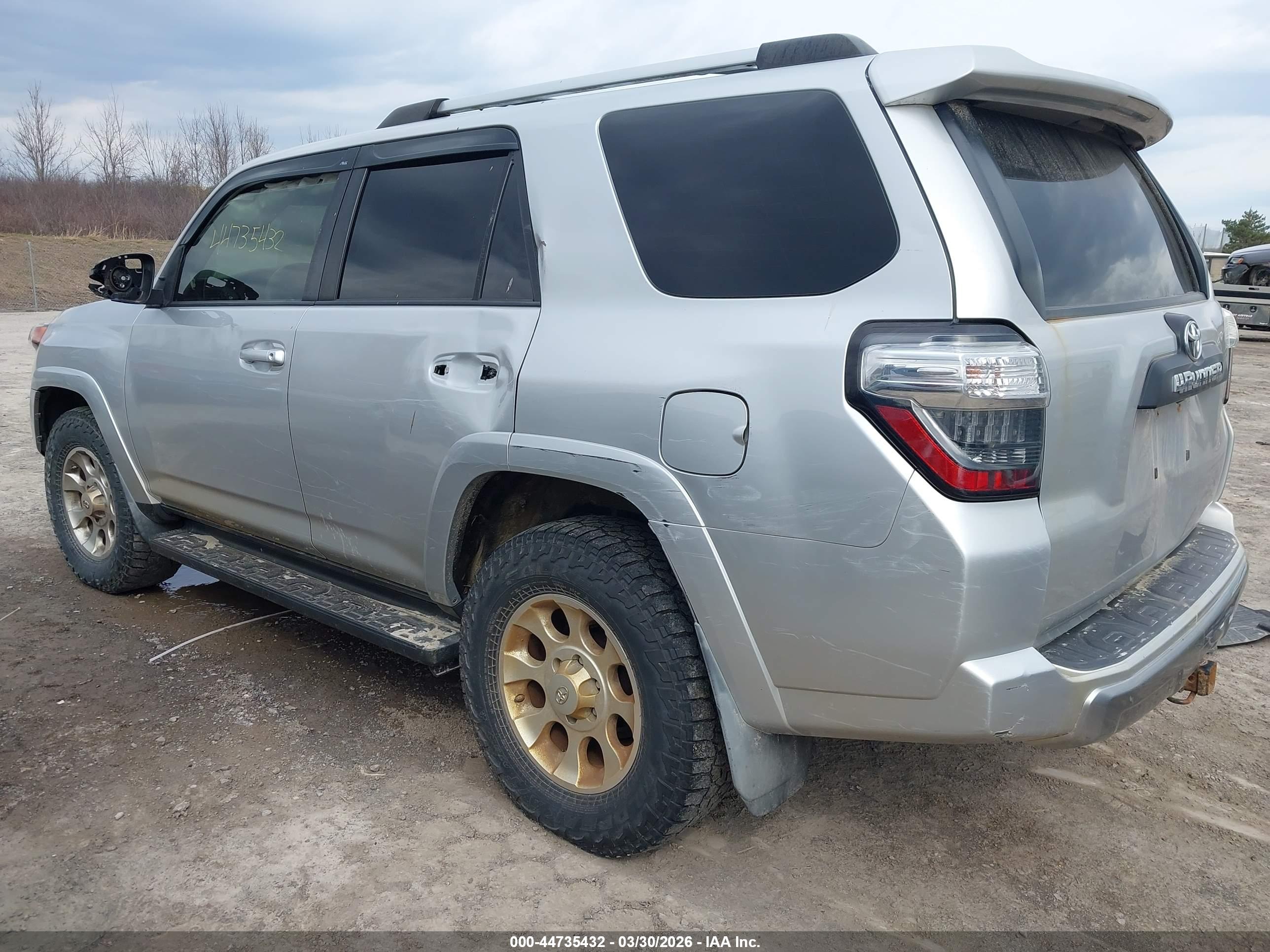 TOYOTA 4RUNNER image 3