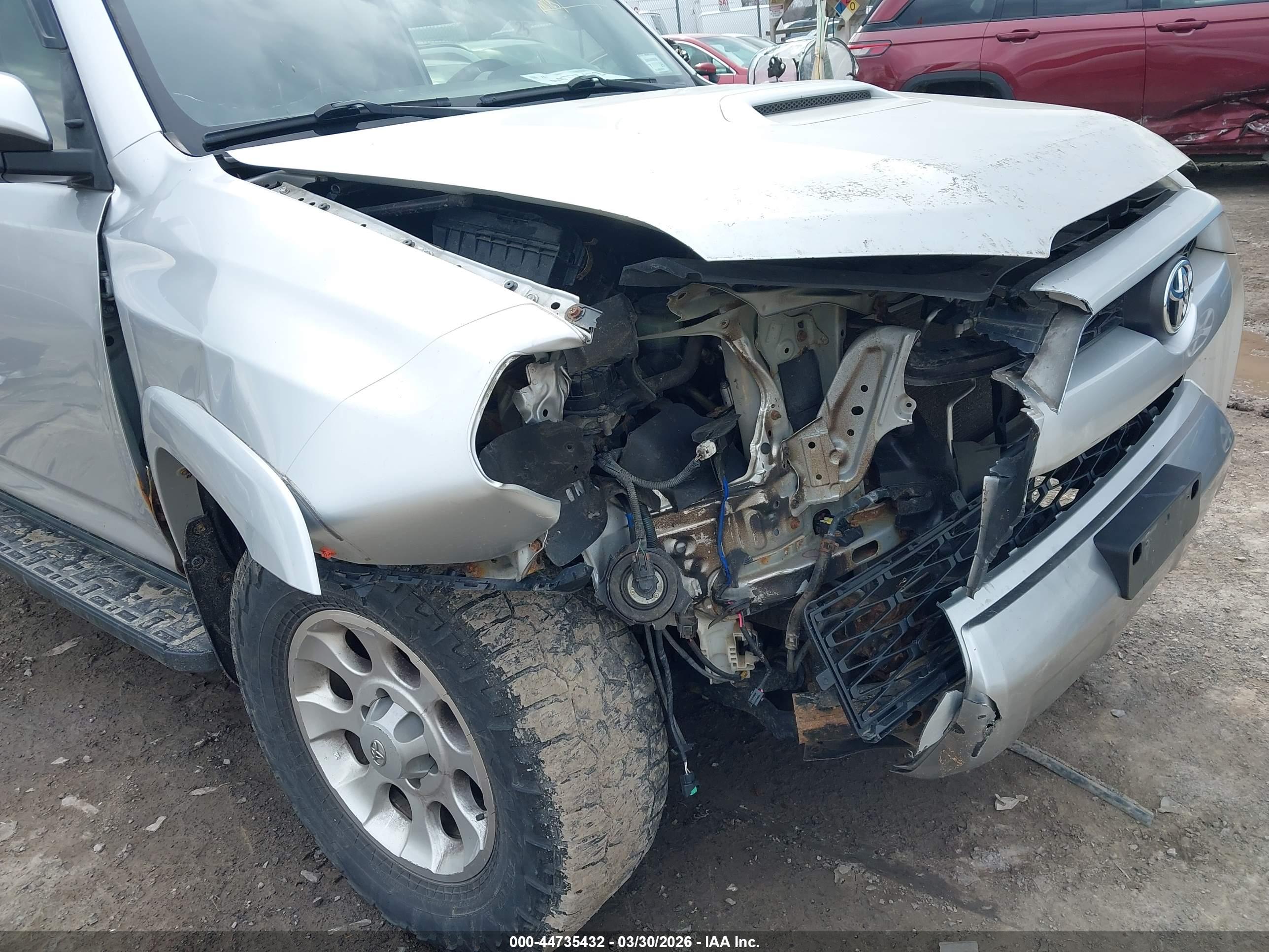 TOYOTA 4RUNNER image 6