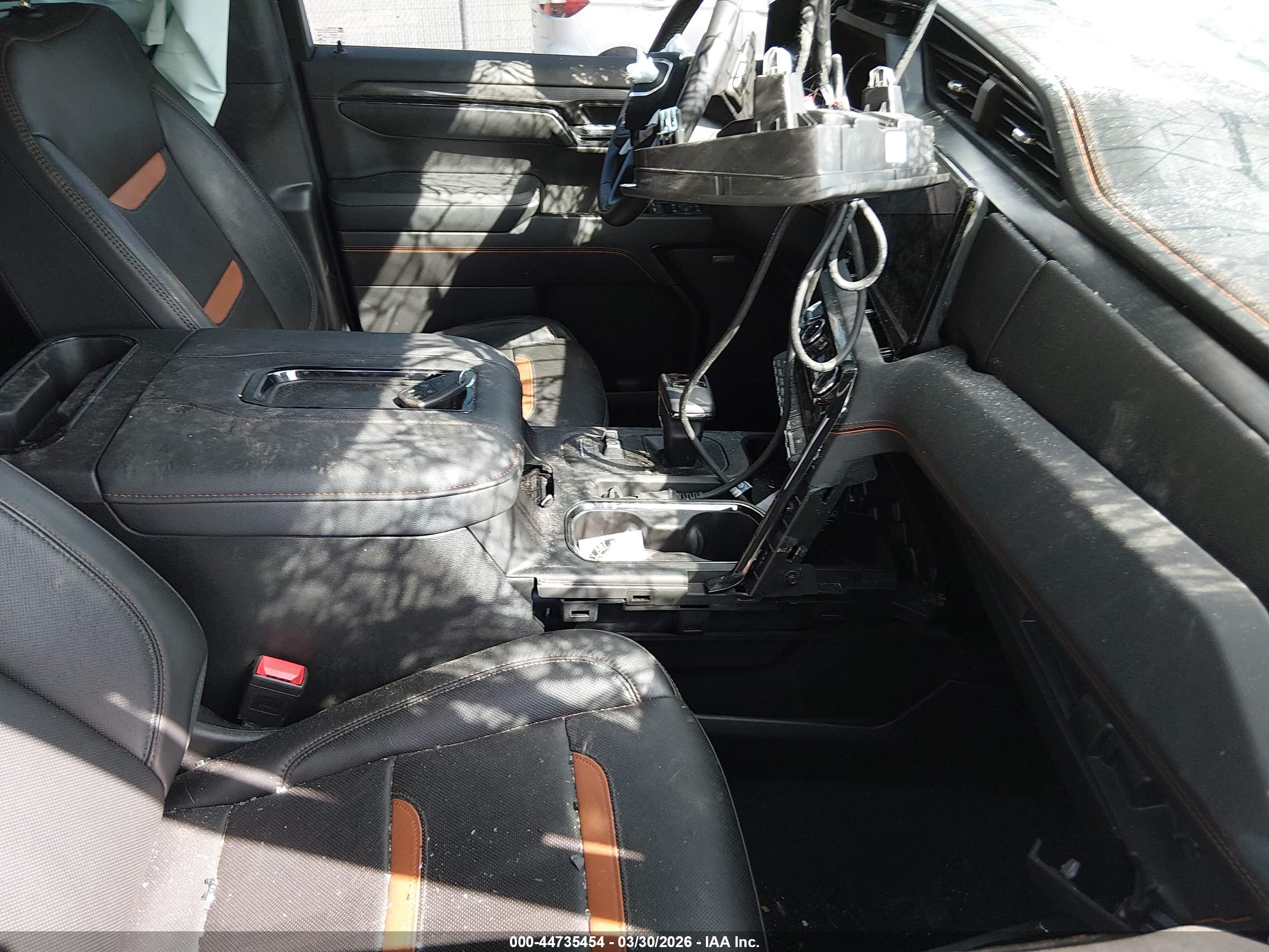 GMC SIERRA image 5
