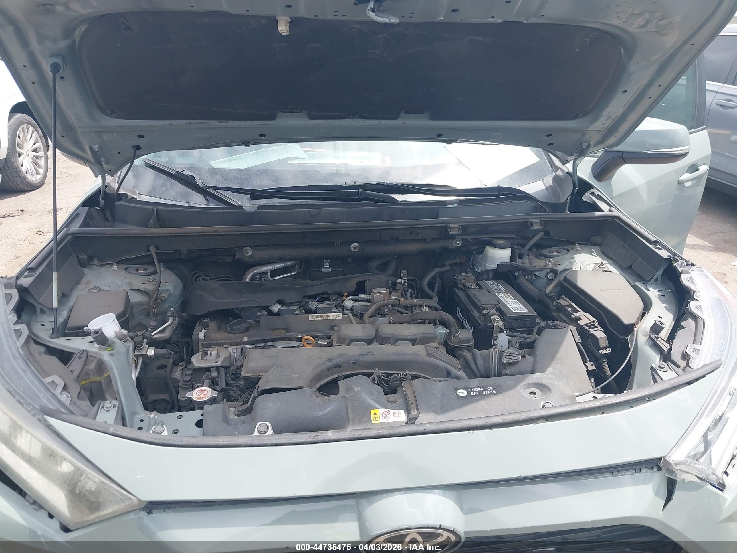 TOYOTA RAV4 image 10