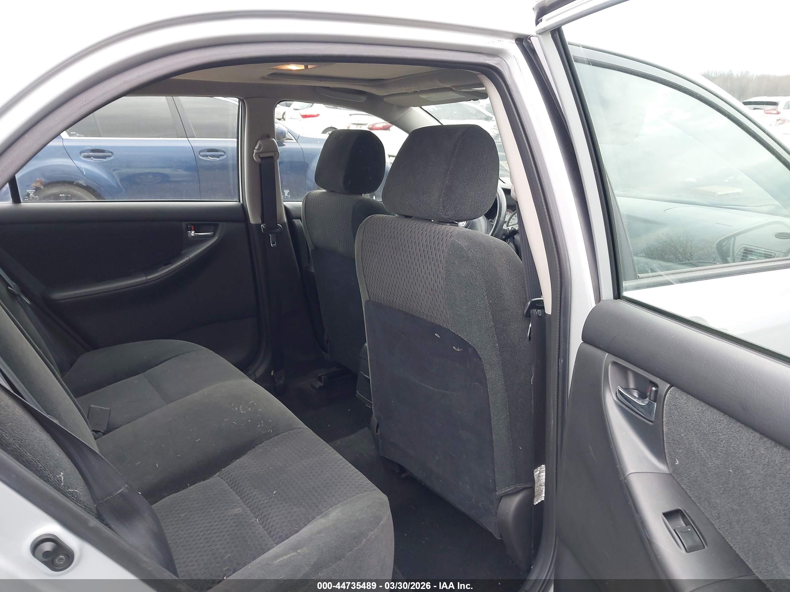 TOYOTA COROLLA image 8