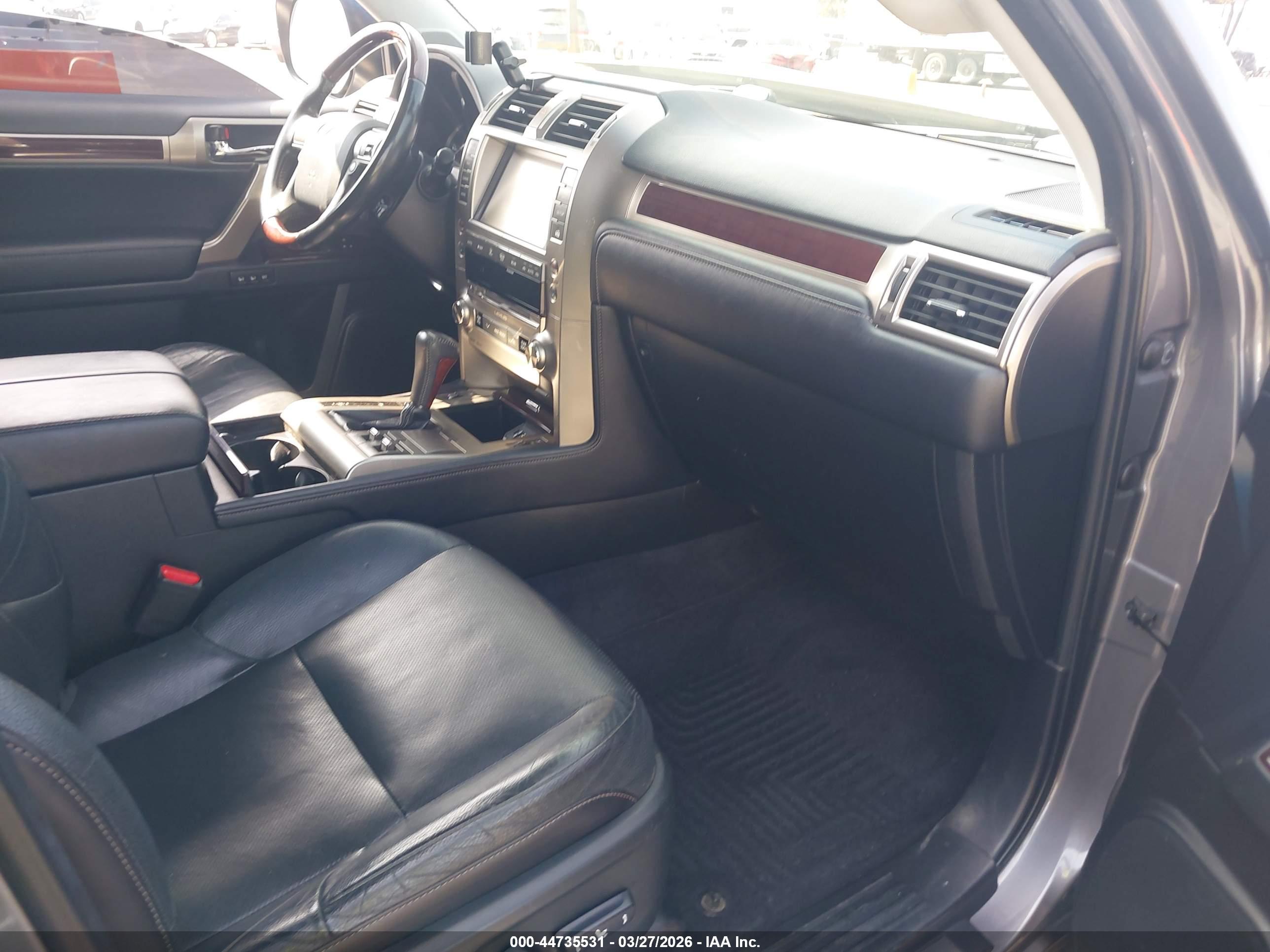 LEXUS GX image 5