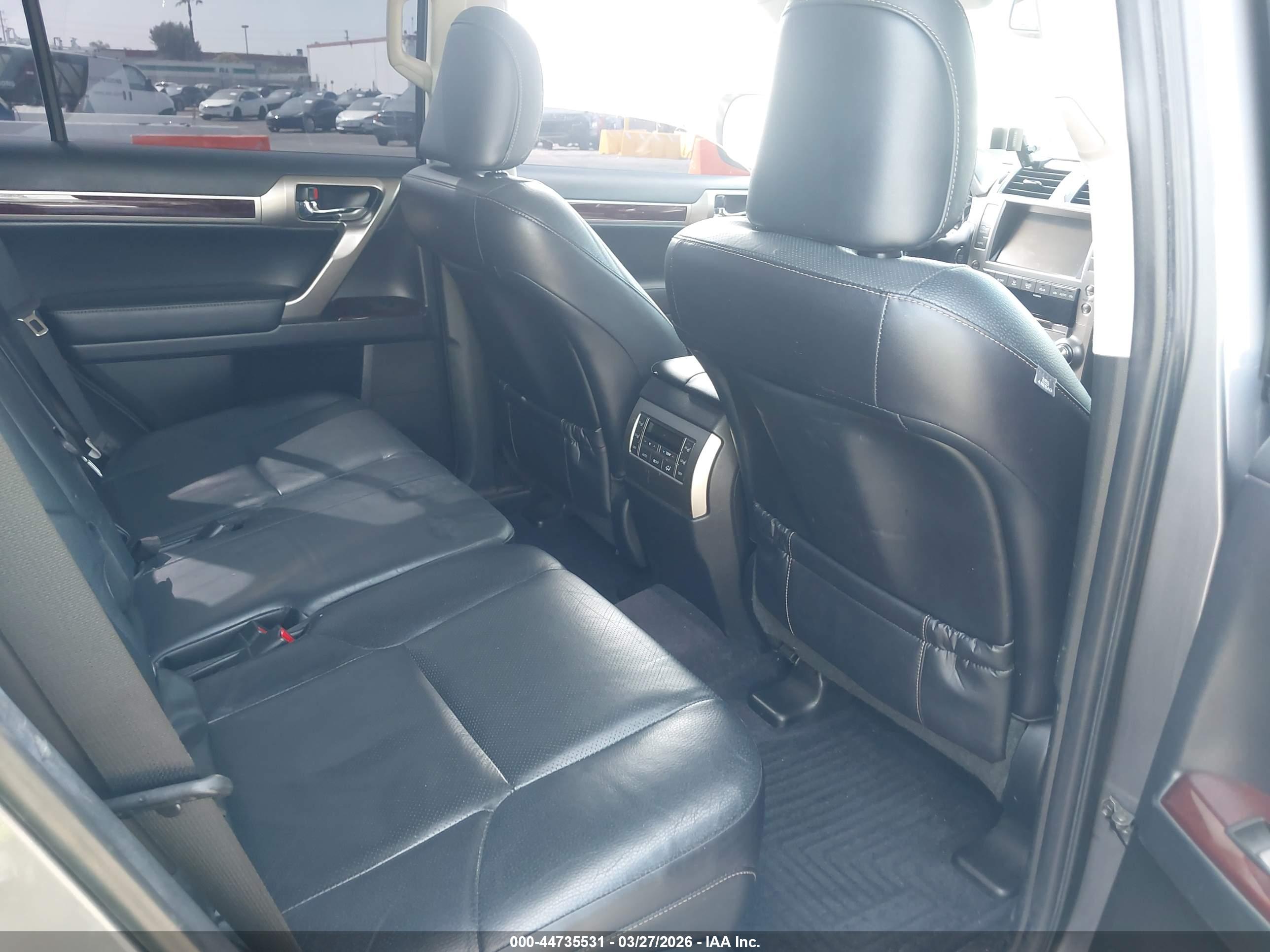 LEXUS GX image 8