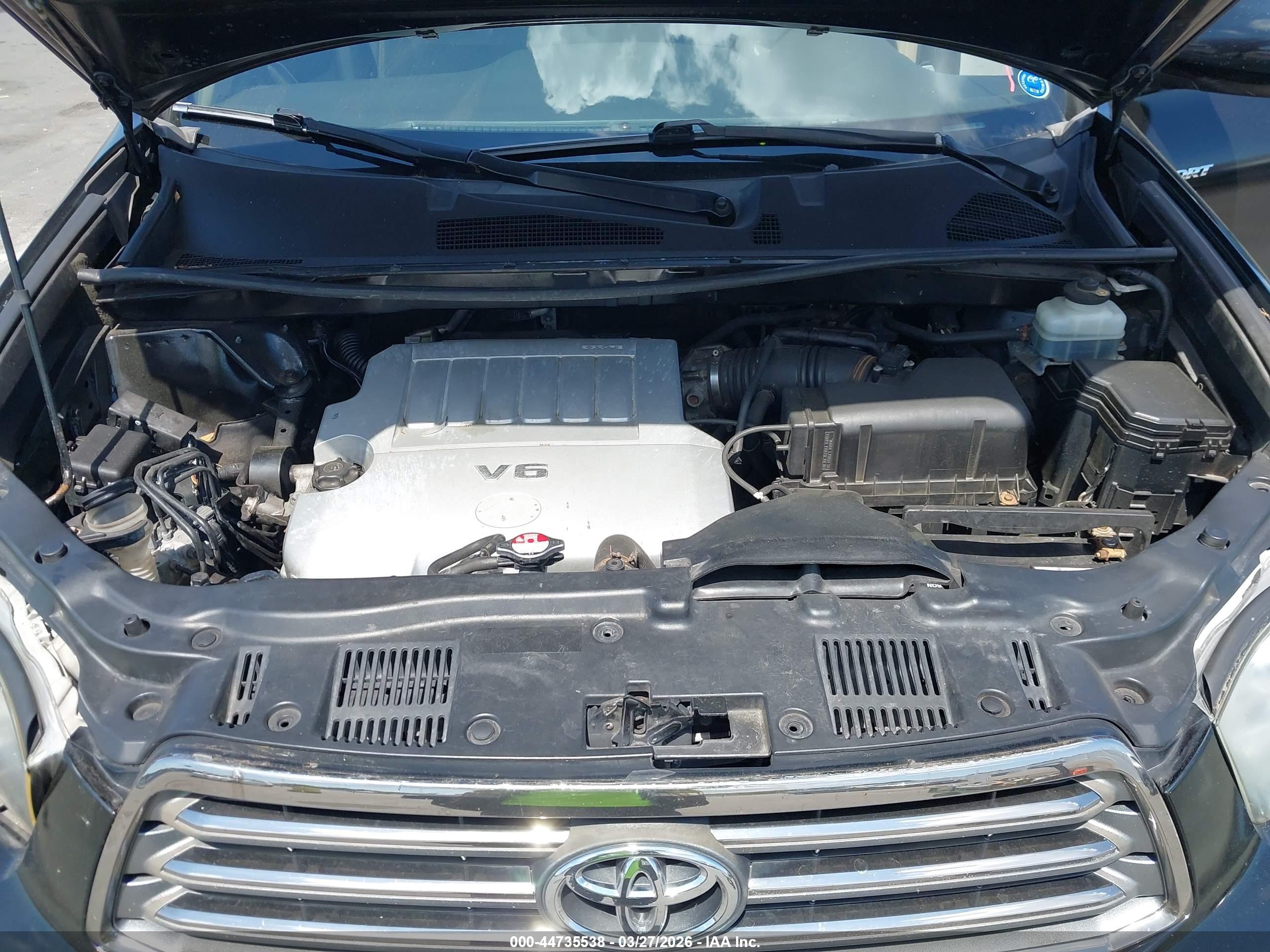 TOYOTA HIGHLANDER image 10