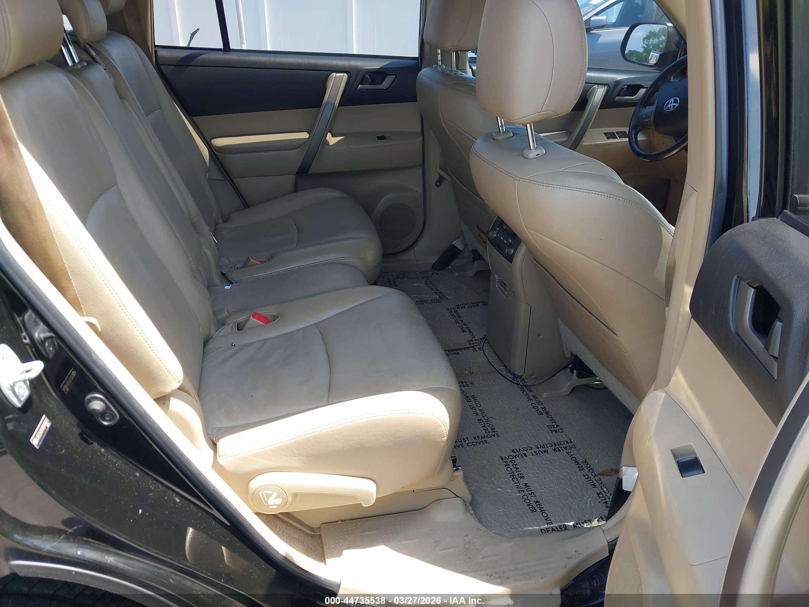 TOYOTA HIGHLANDER image 8