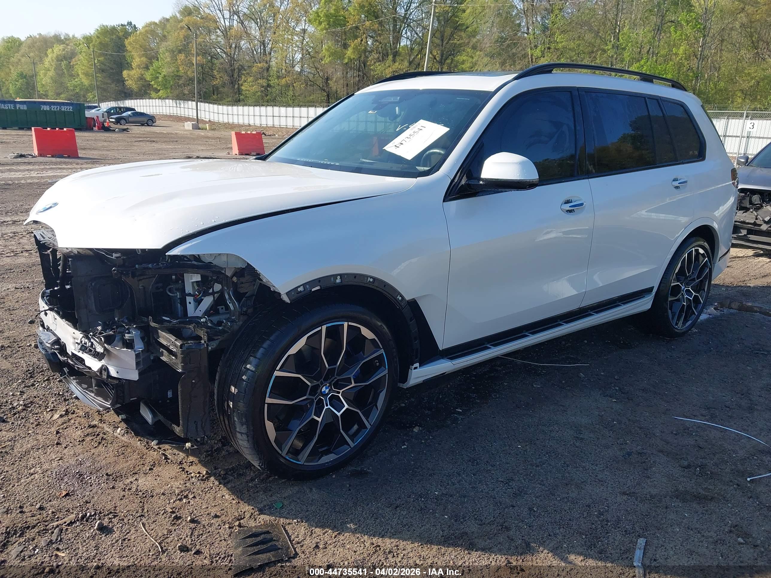 BMW X7 image 2