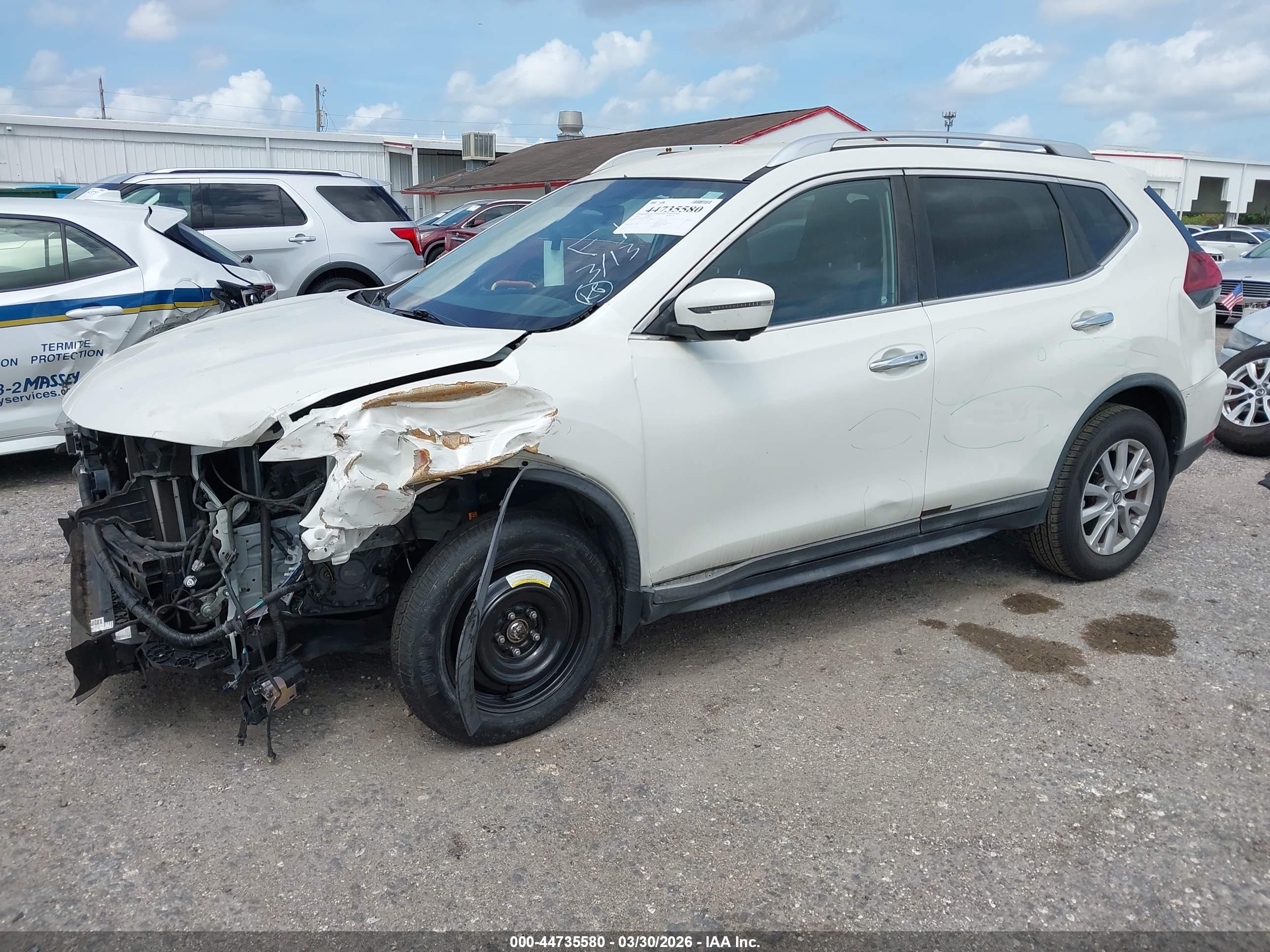 NISSAN ROGUE image 2