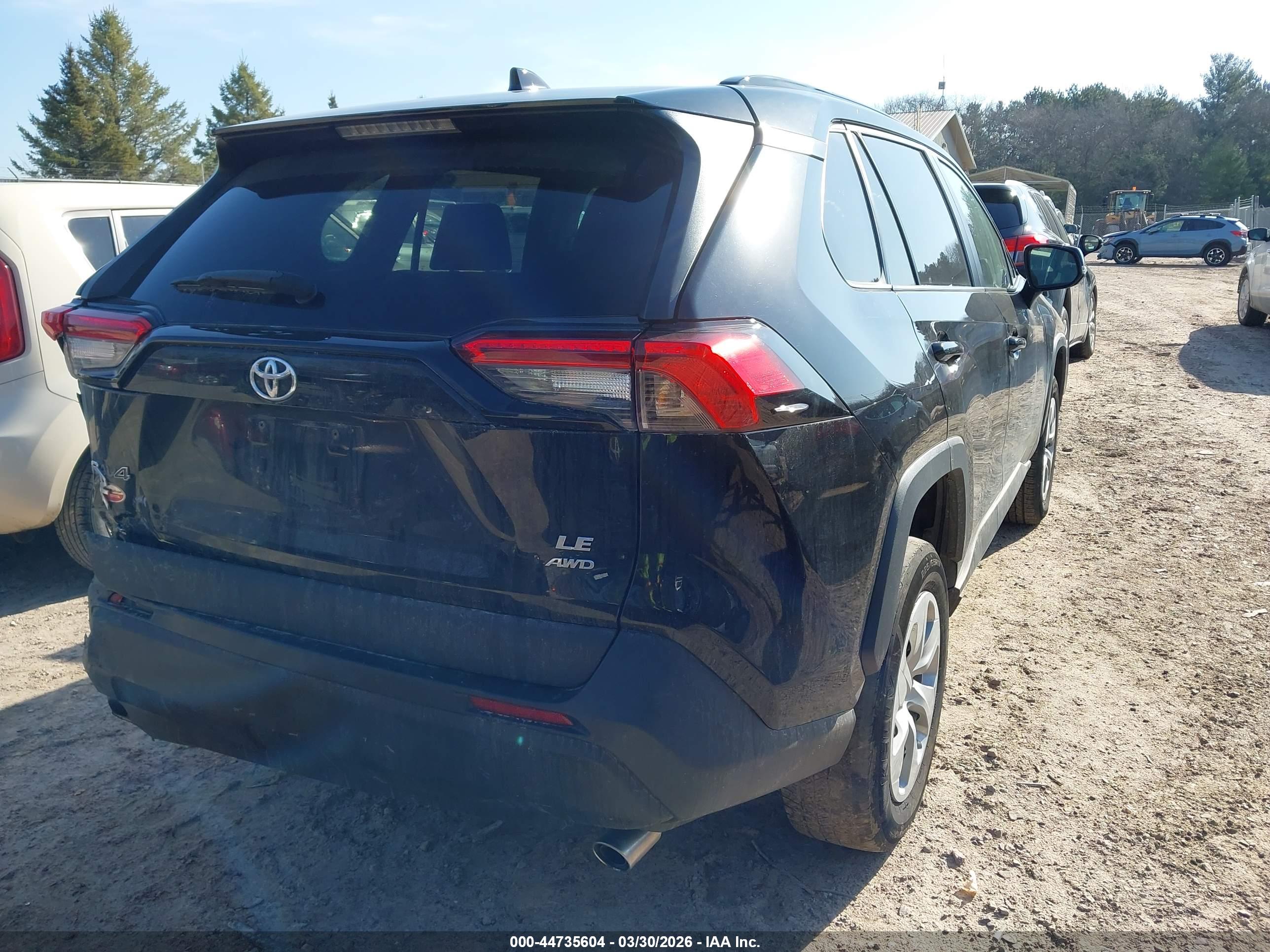 TOYOTA RAV4 image 4
