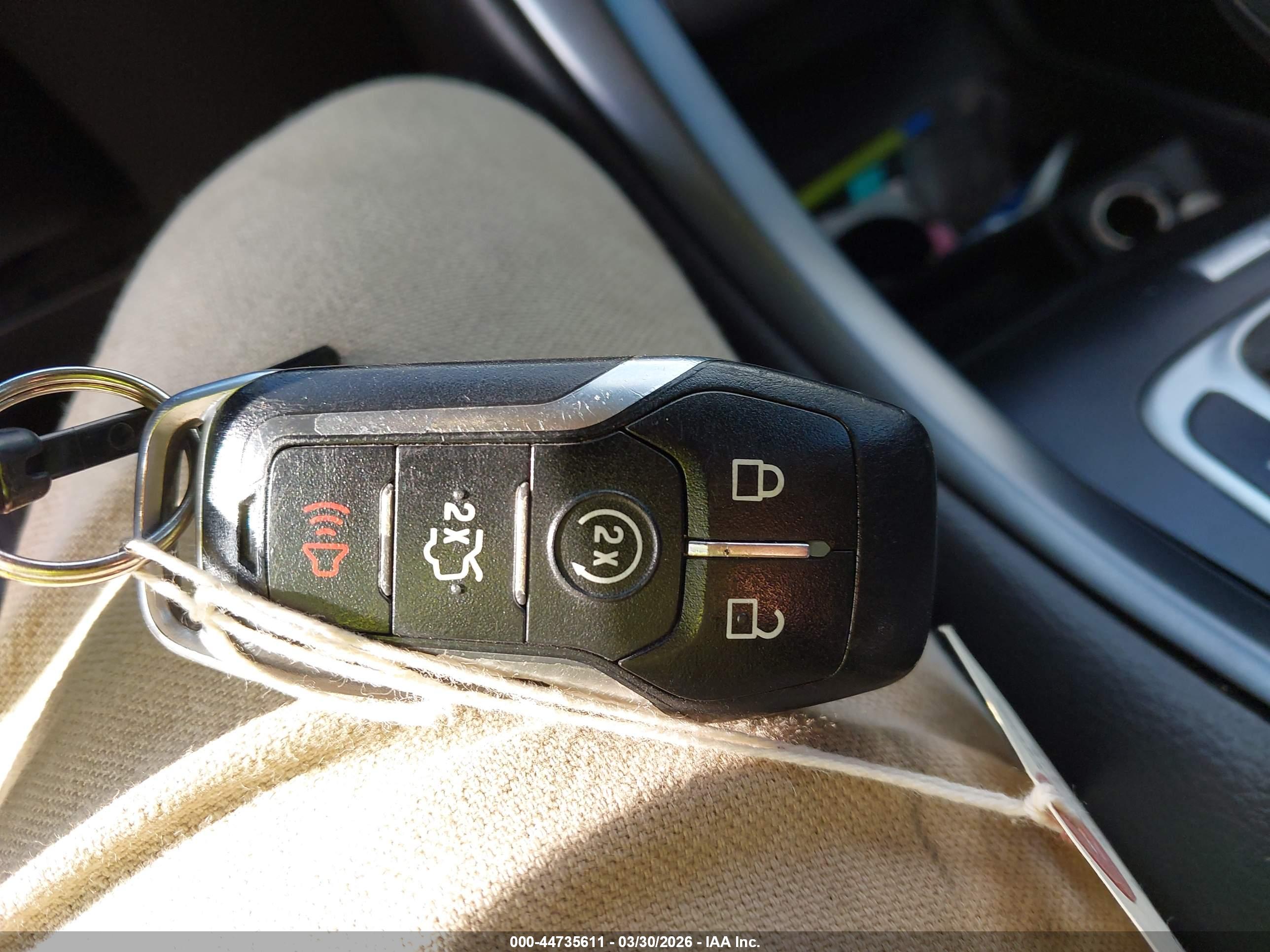 FORD FUSION image 11