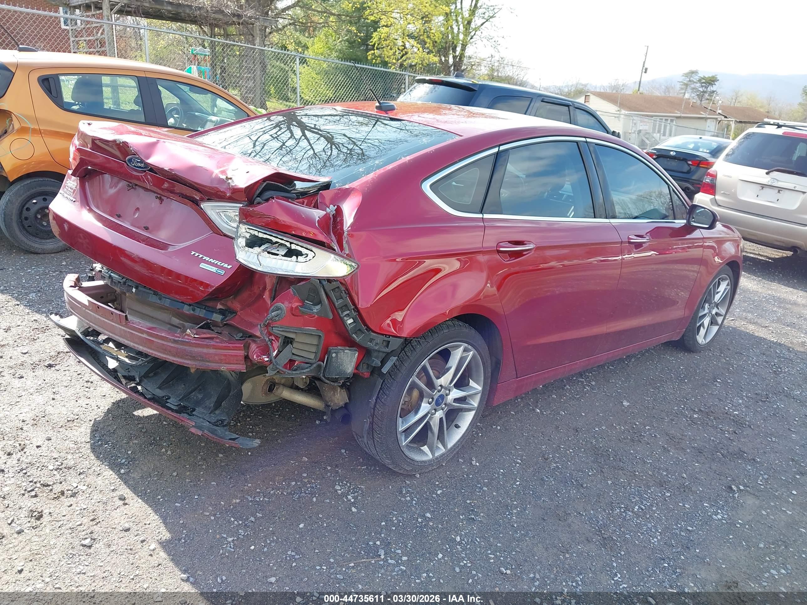 FORD FUSION image 4