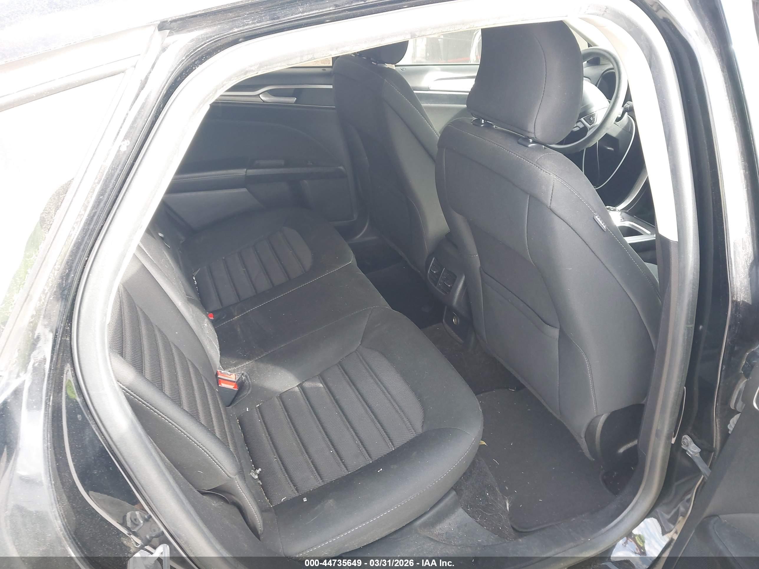 FORD FUSION image 8