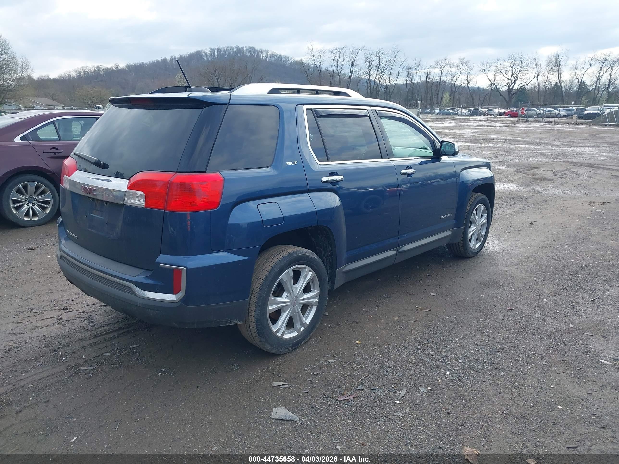 GMC TERRAIN image 4