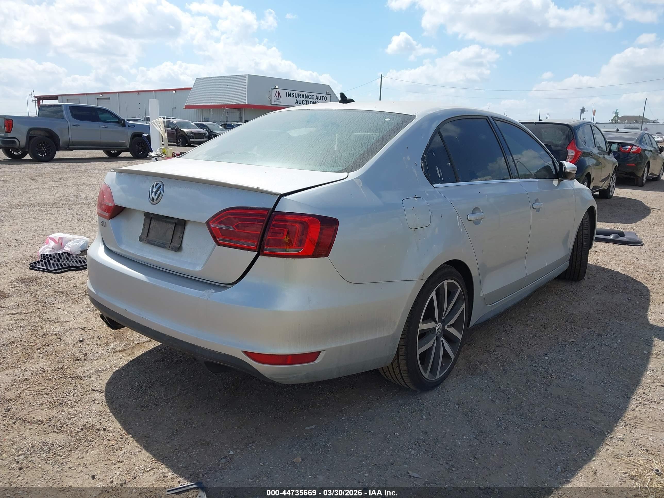 VOLKSWAGEN JETTA image 4