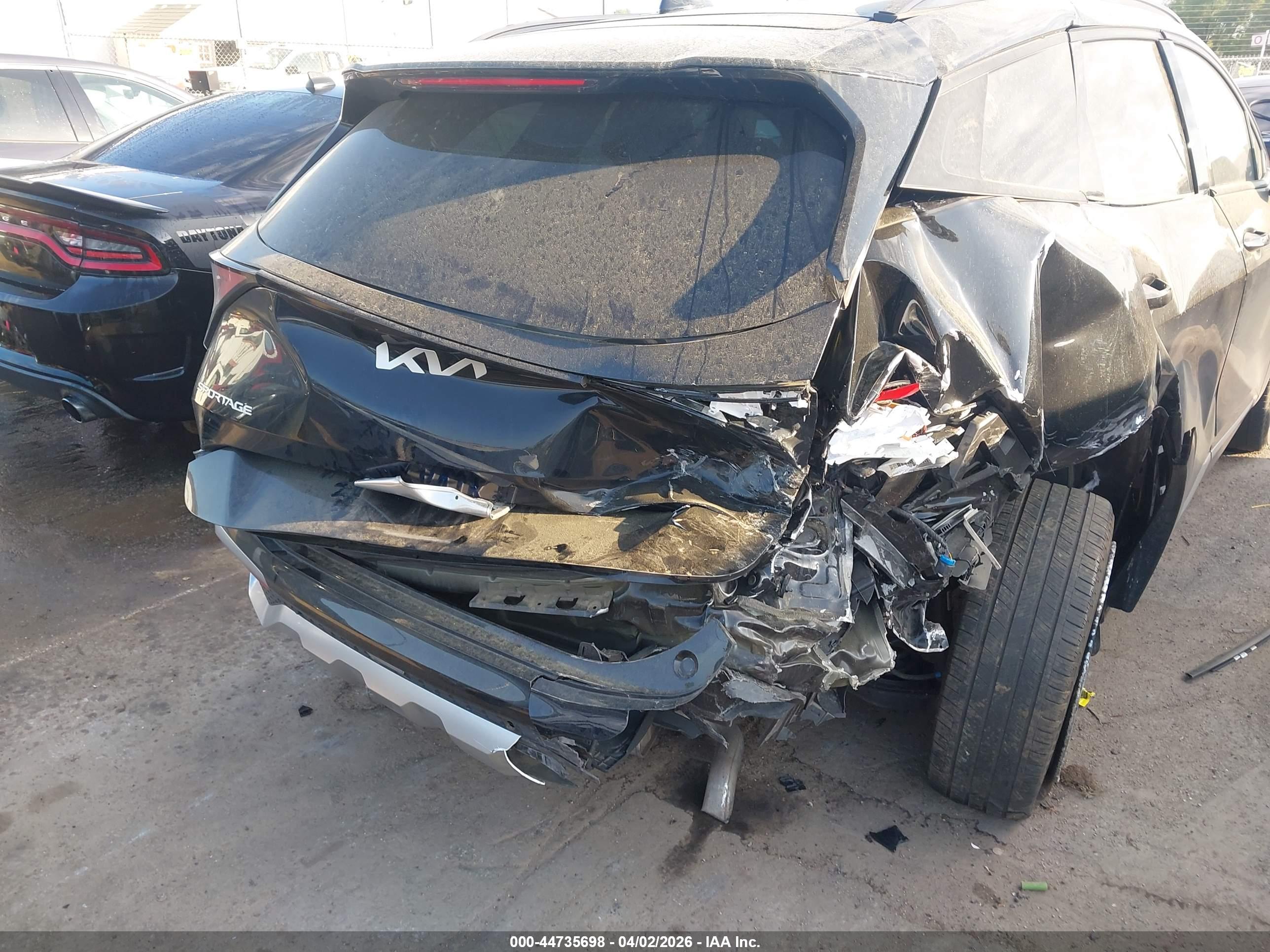 KIA SPORTAGE image 6