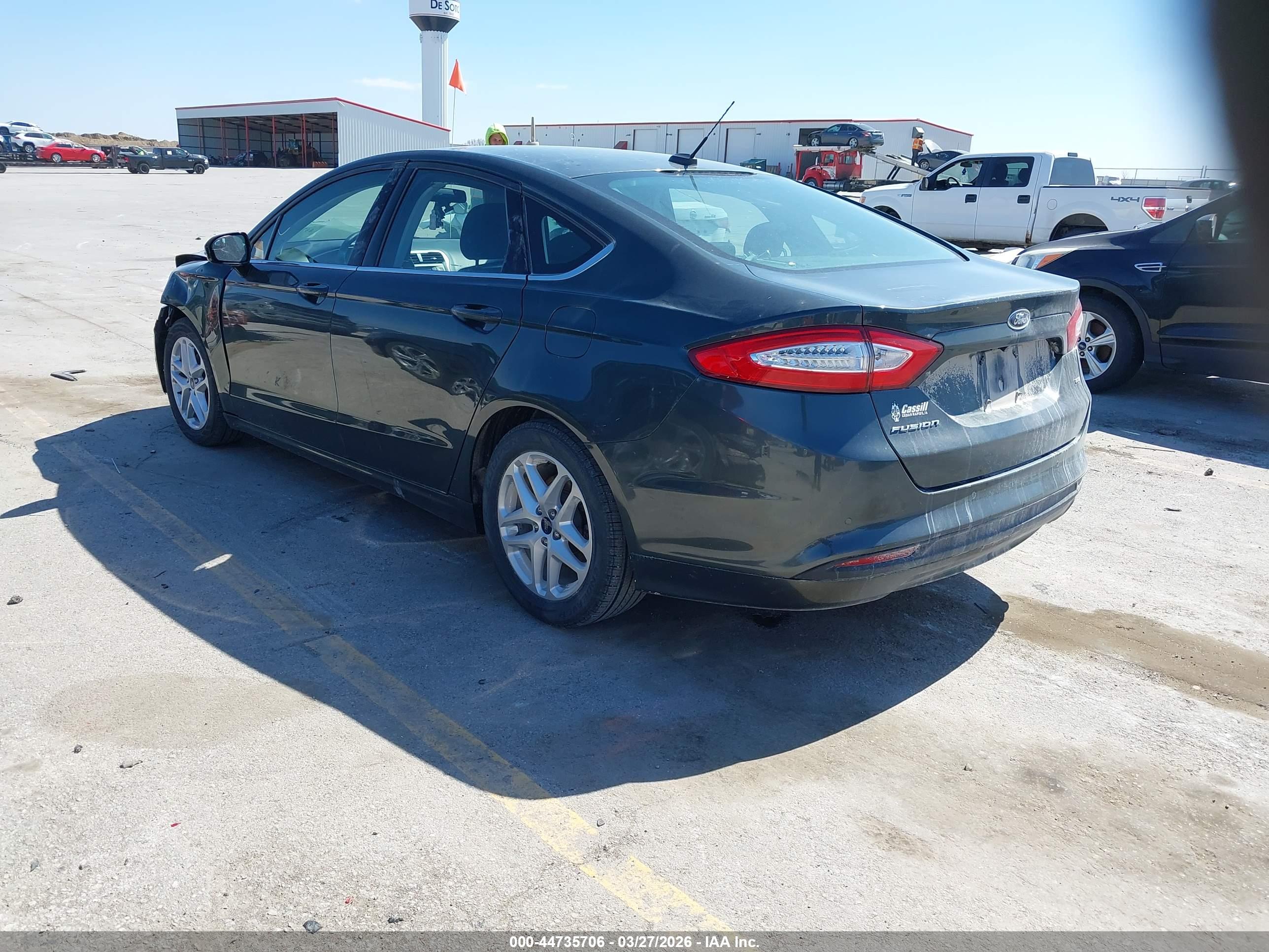 FORD FUSION image 3