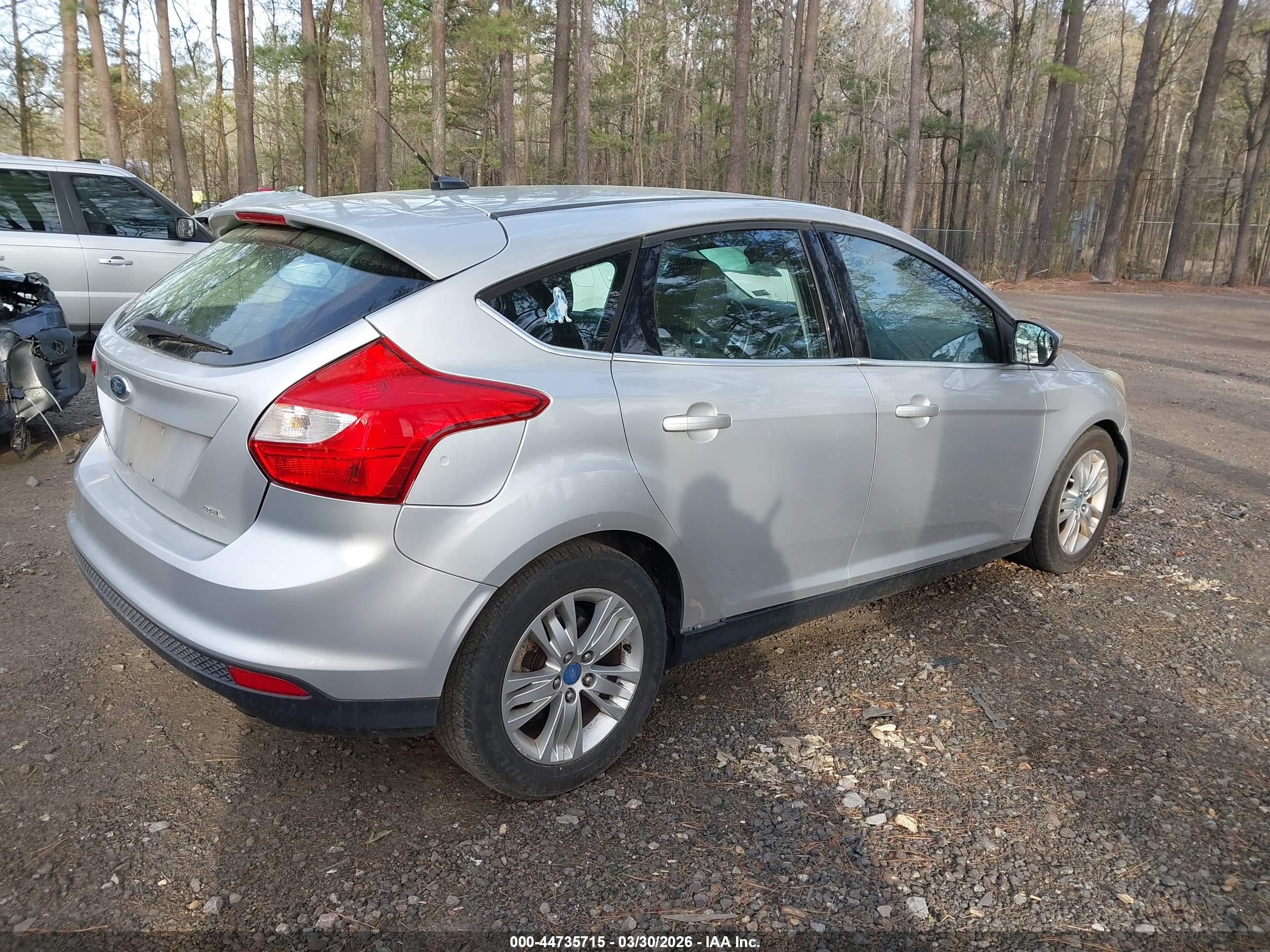 FORD FOCUS image 4
