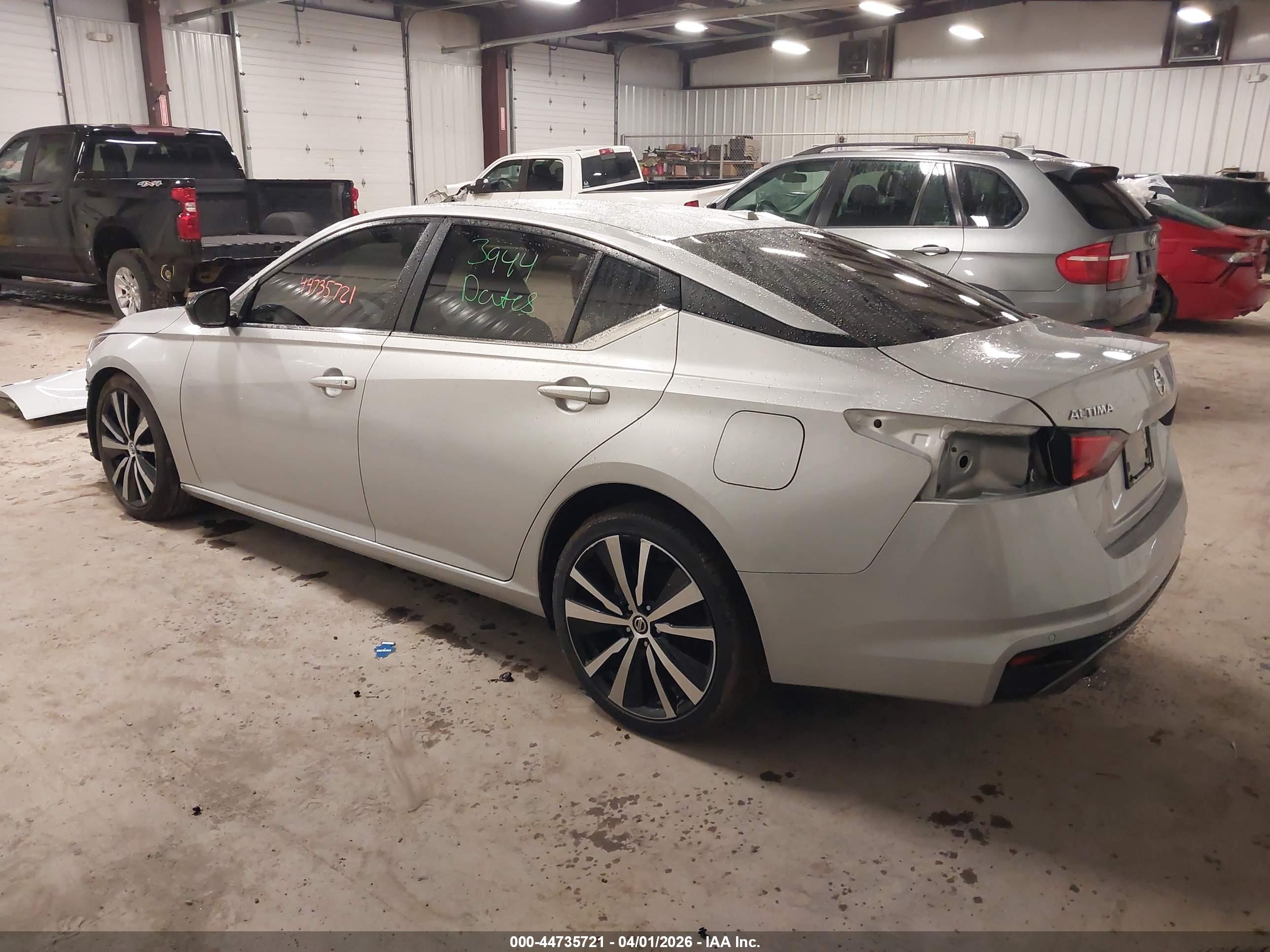 NISSAN ALTIMA image 3