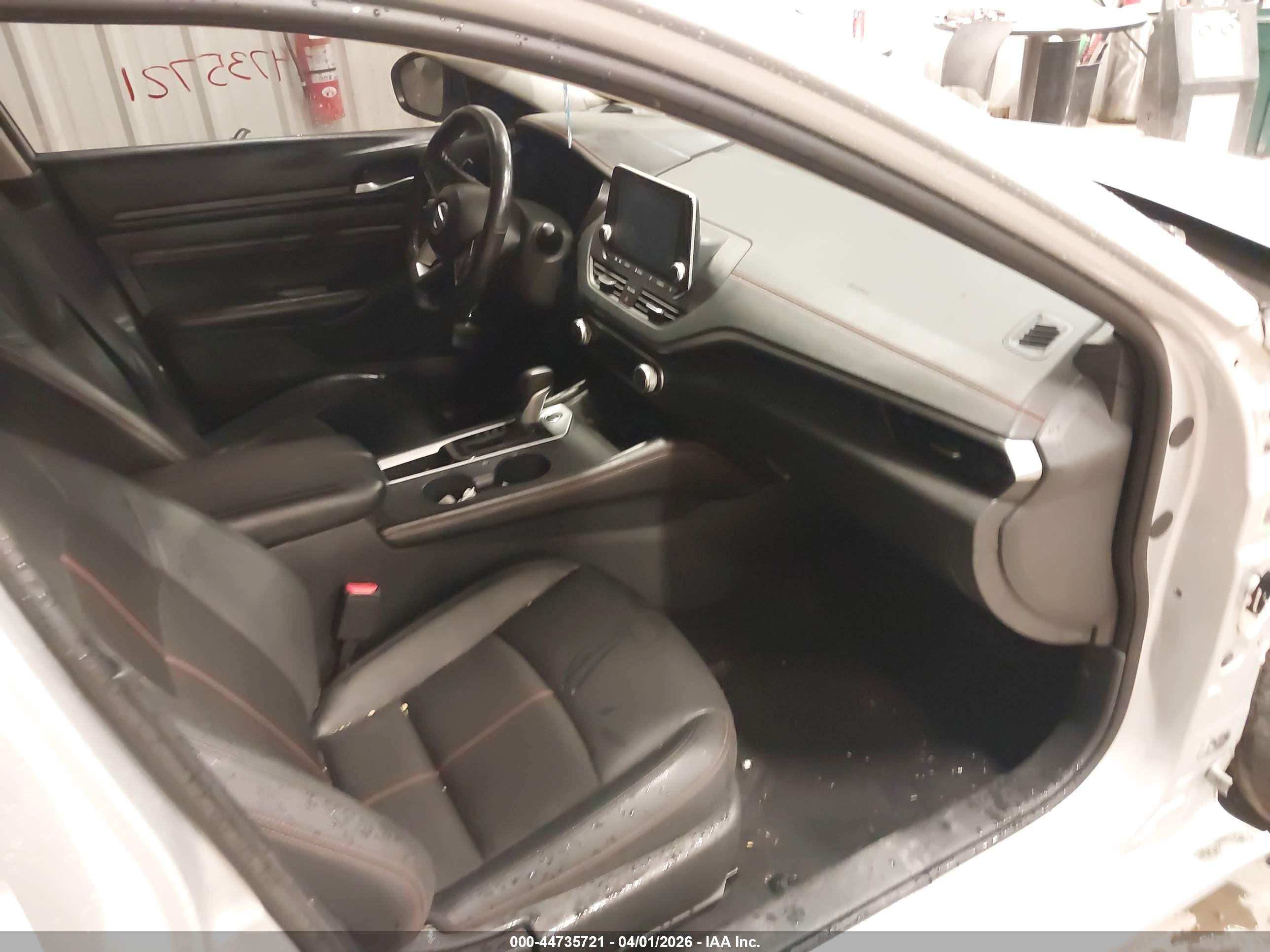 NISSAN ALTIMA image 5