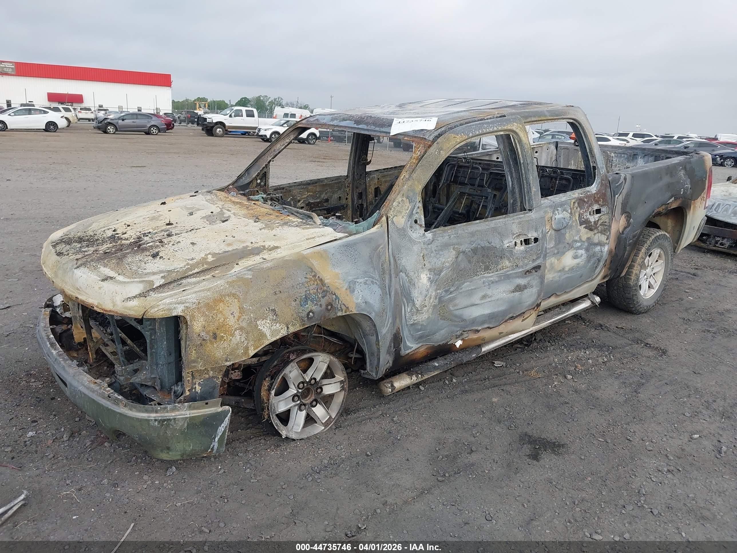 GMC SIERRA image 2