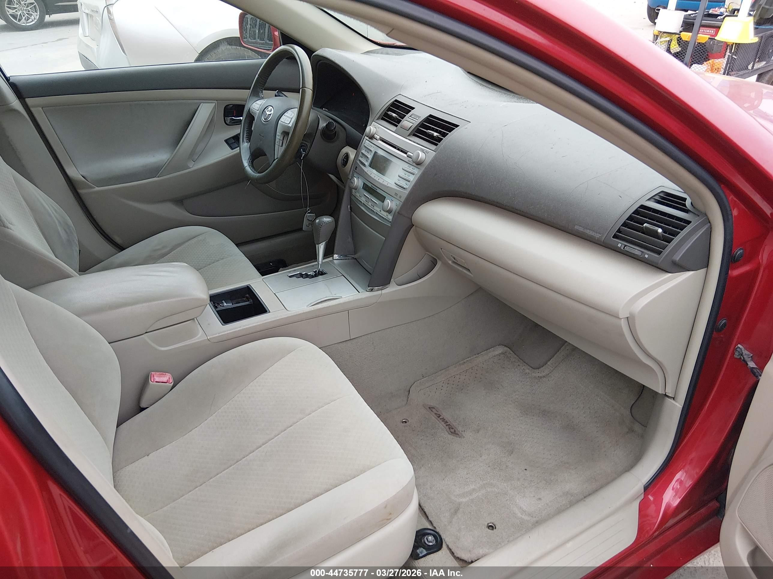 TOYOTA CAMRY image 5