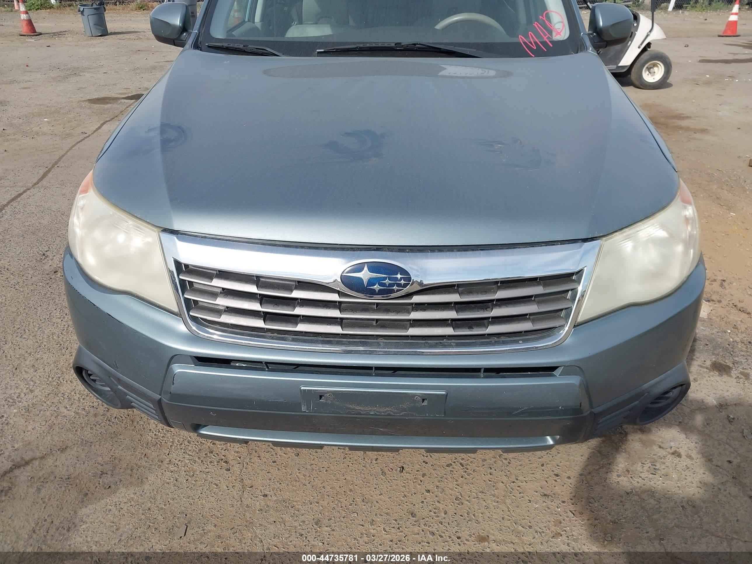 SUBARU FORESTER image 6