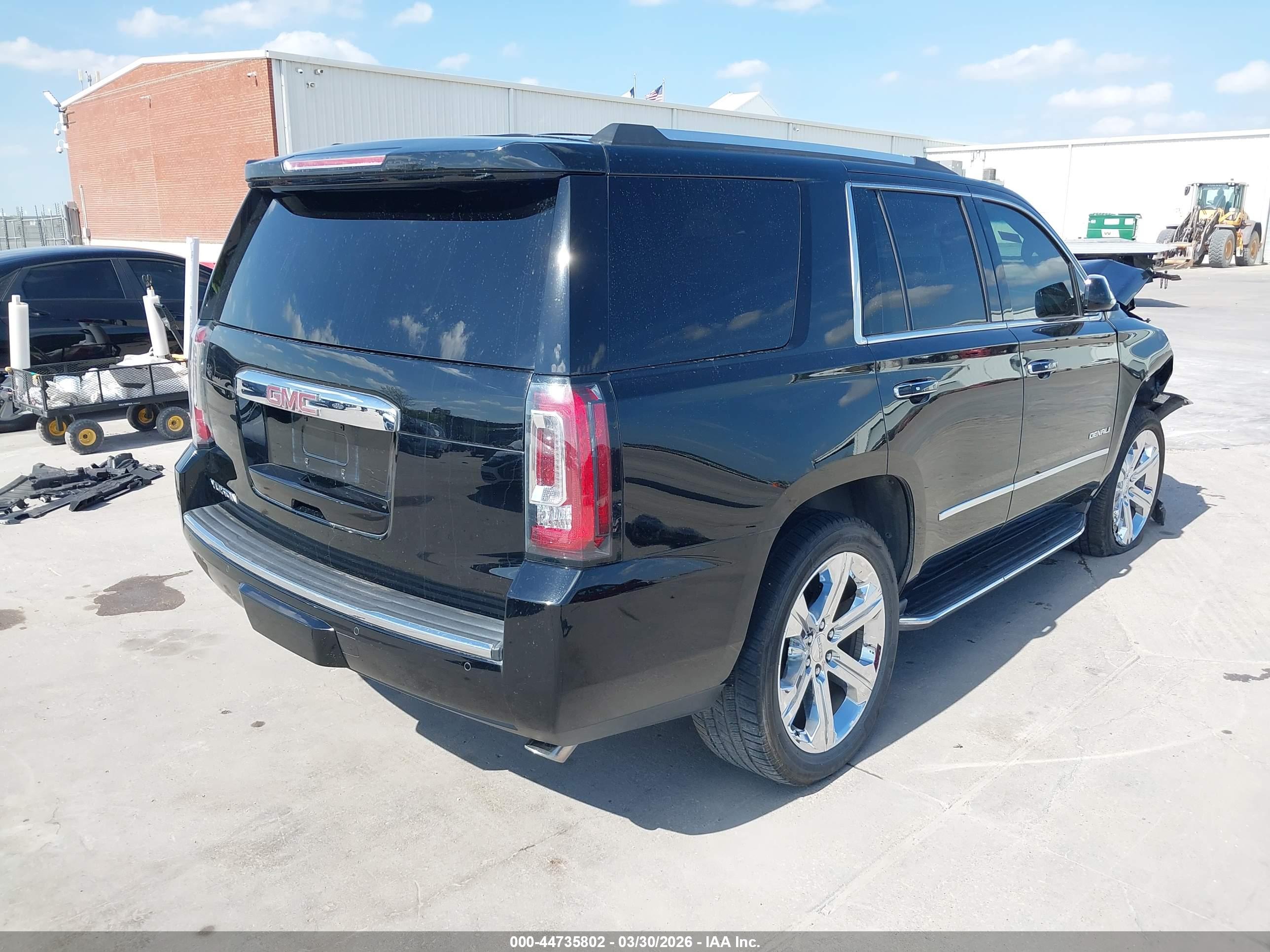 GMC YUKON image 4