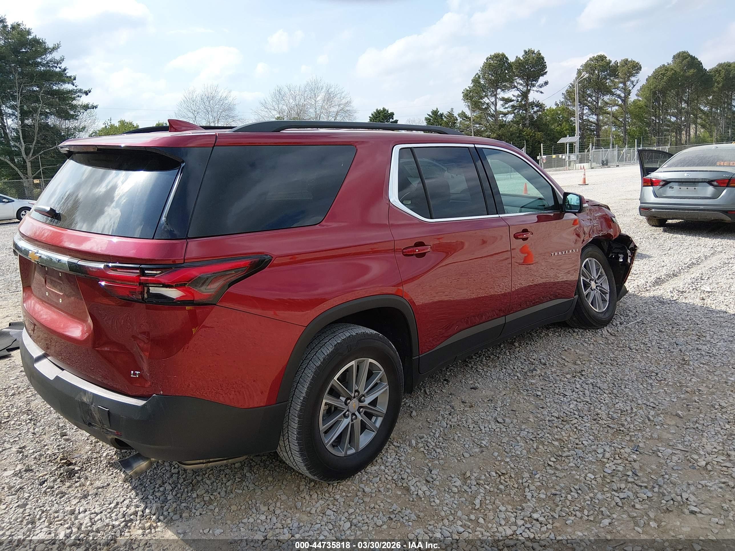 CHEVROLET TRAVERSE image 4
