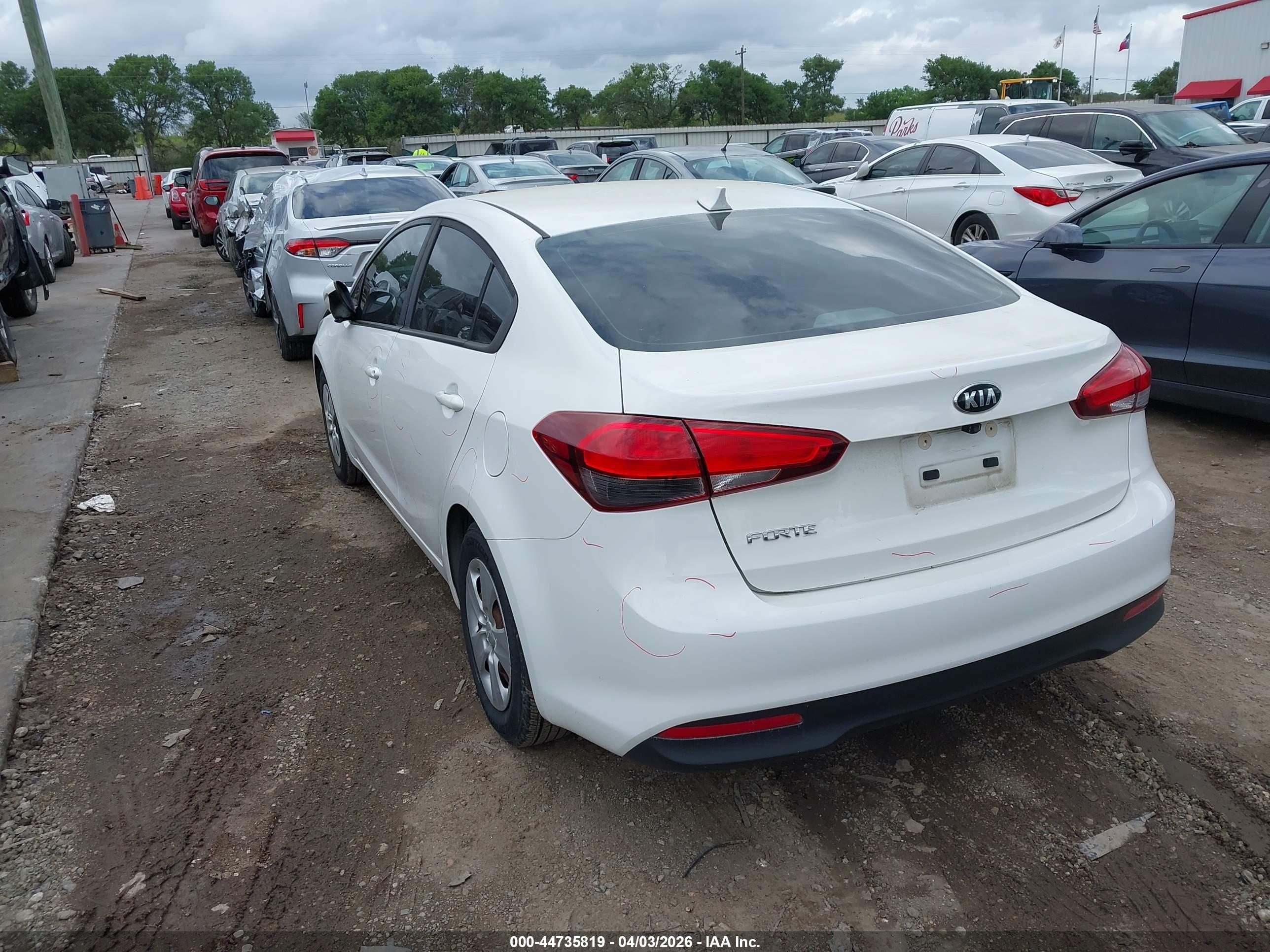 KIA FORTE image 3