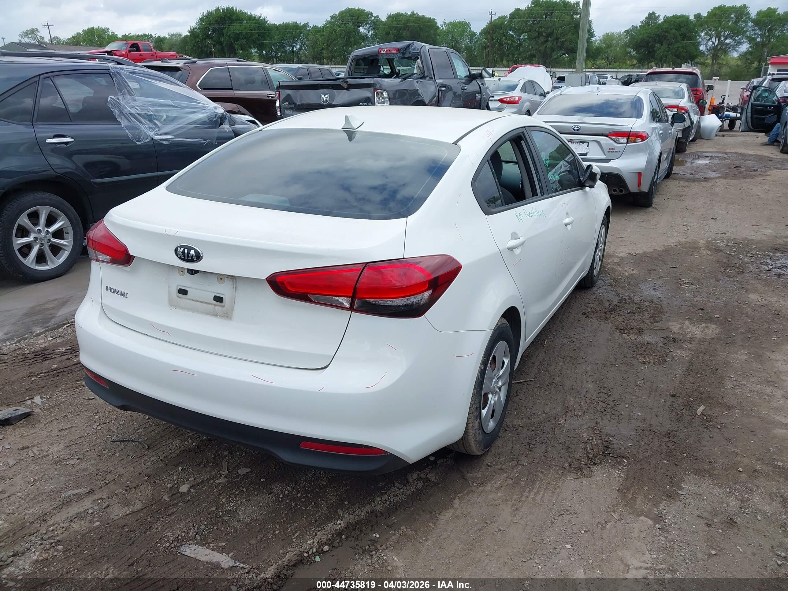 KIA FORTE image 4