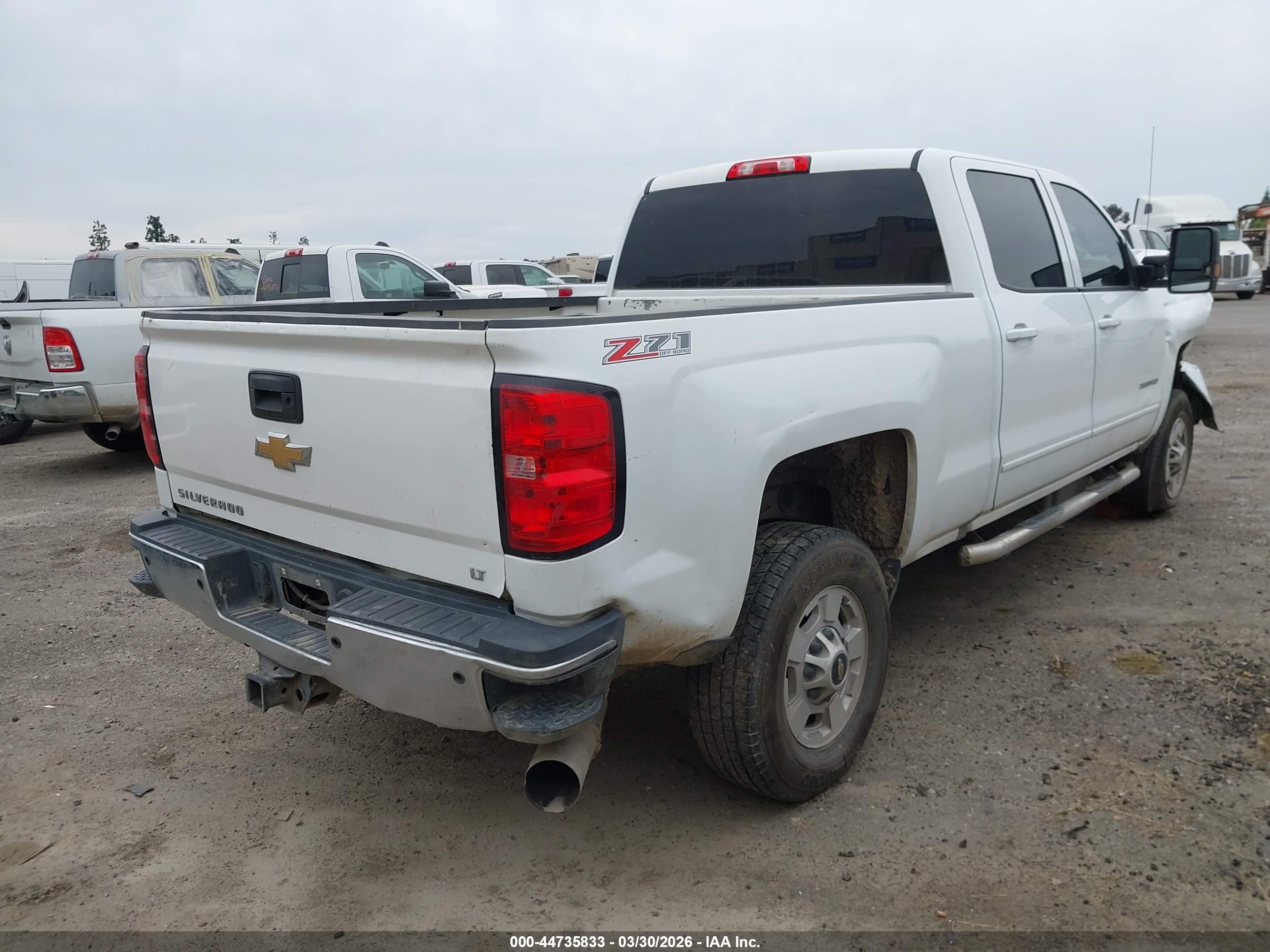 CHEVROLET SILVERADO image 4
