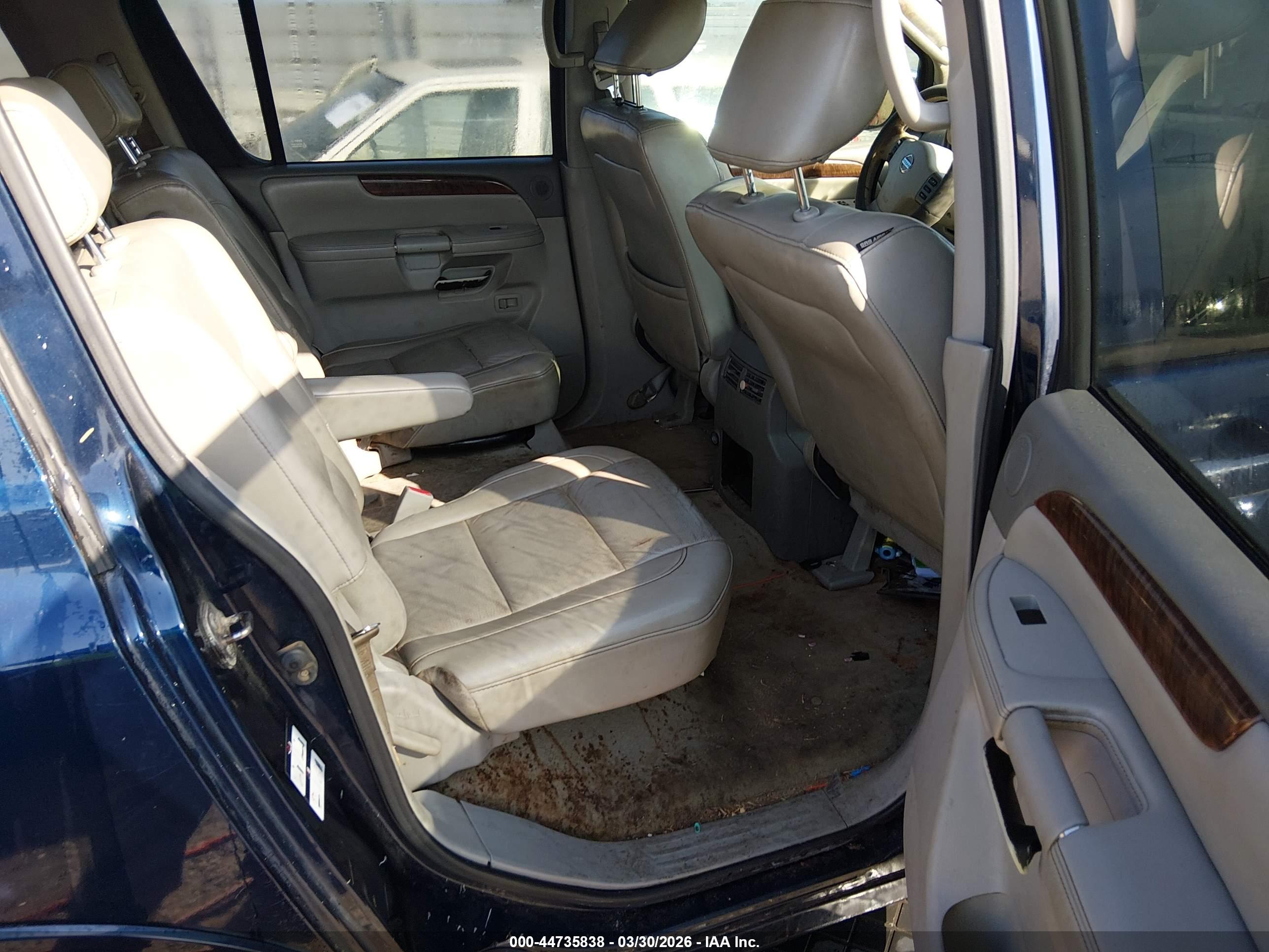 NISSAN ARMADA image 8