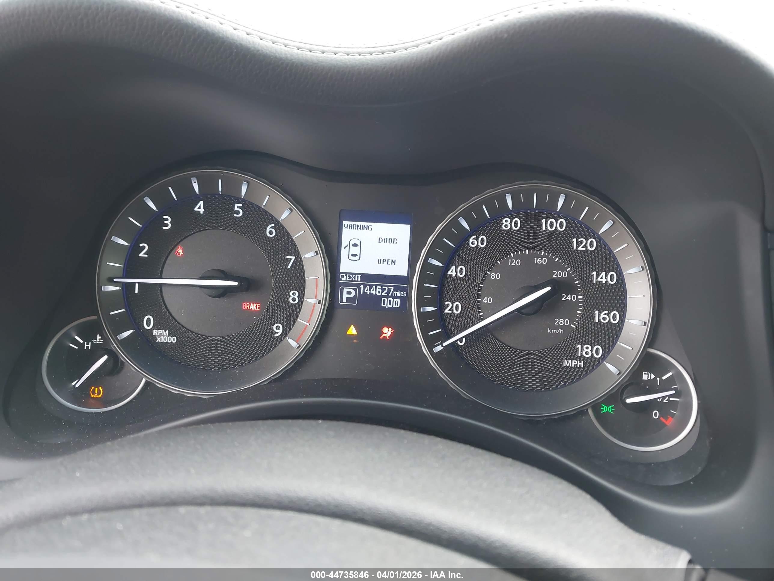 INFINITI Q70L image 7