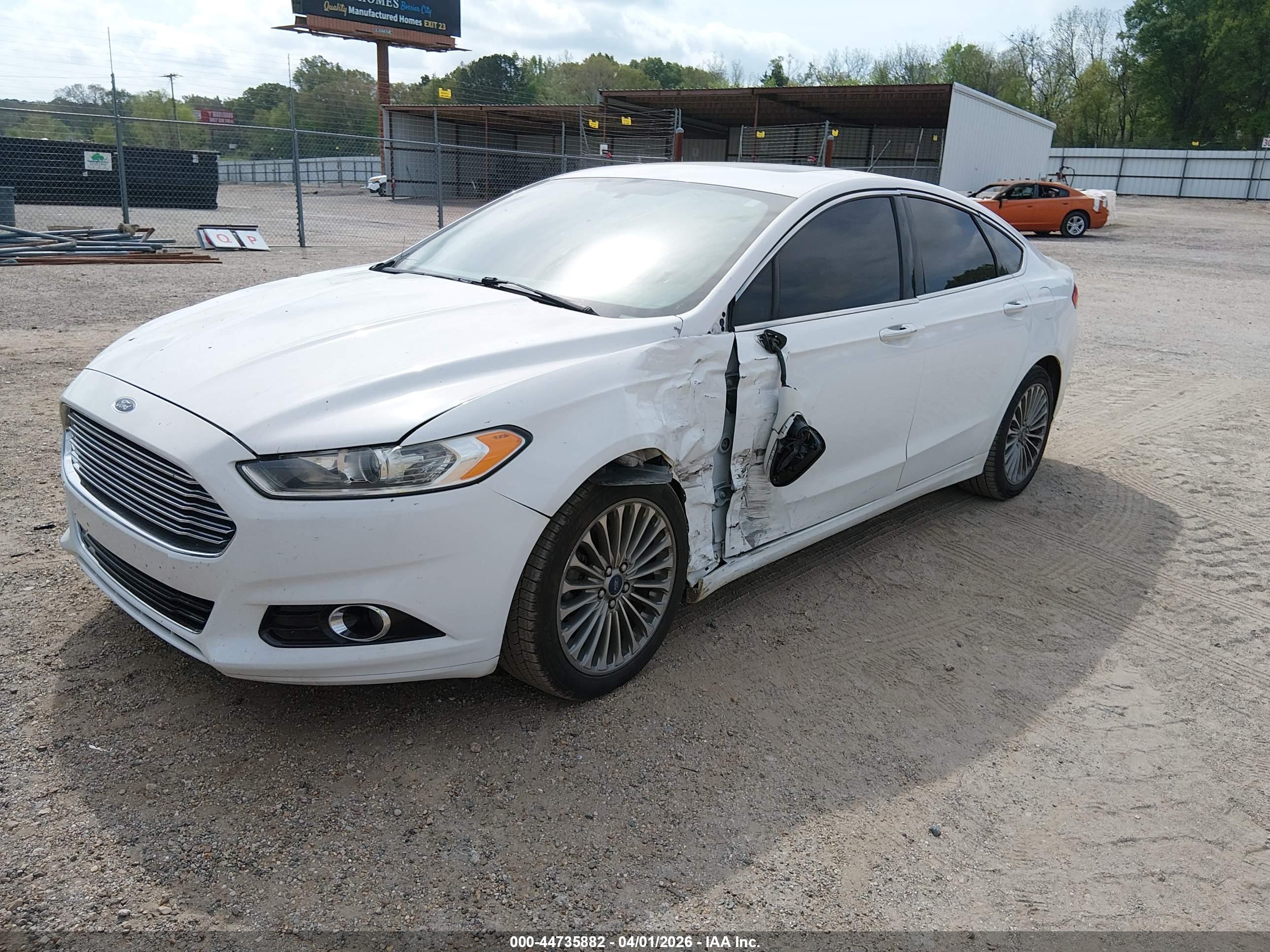 FORD FUSION image 2