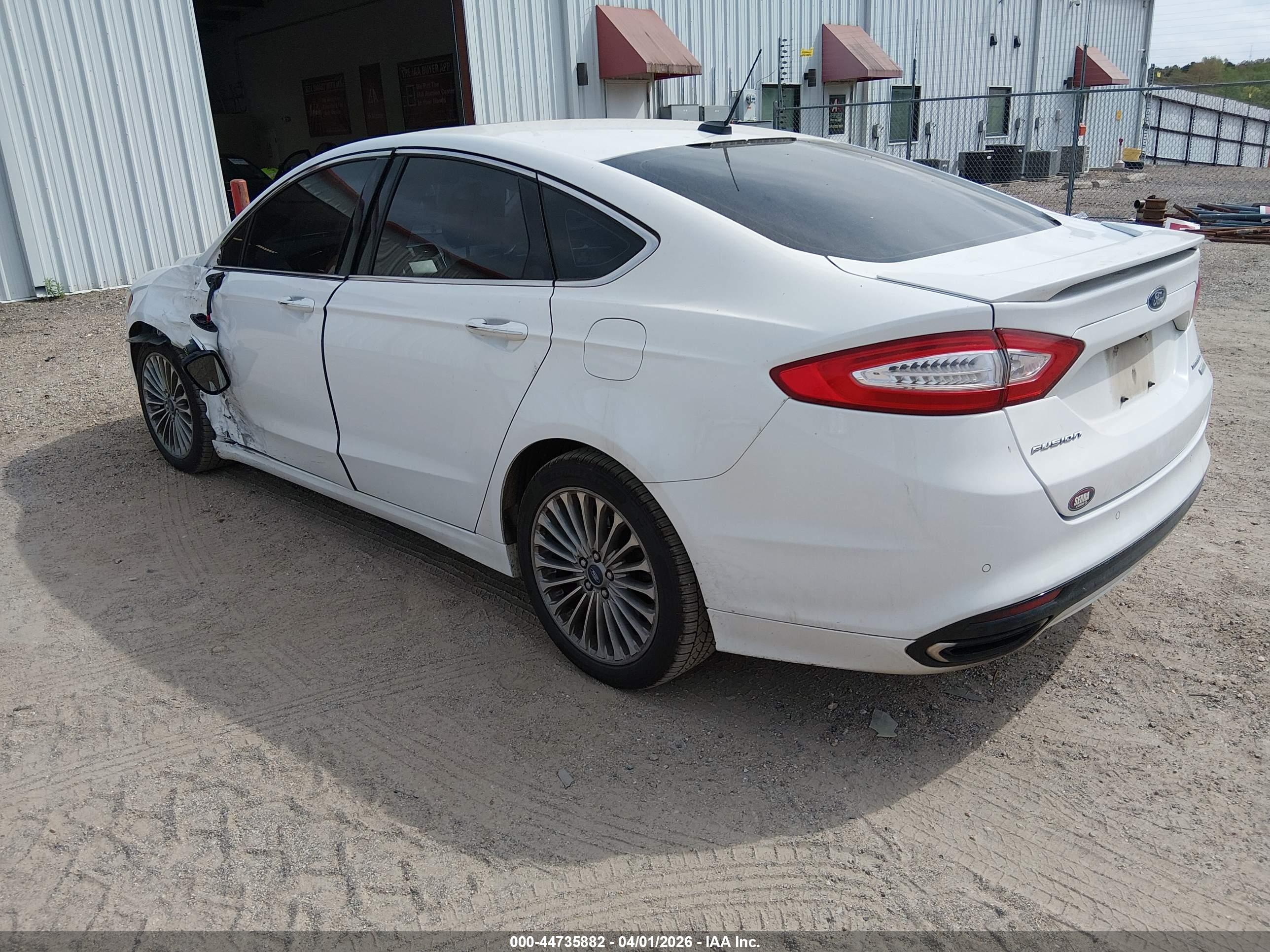 FORD FUSION image 3