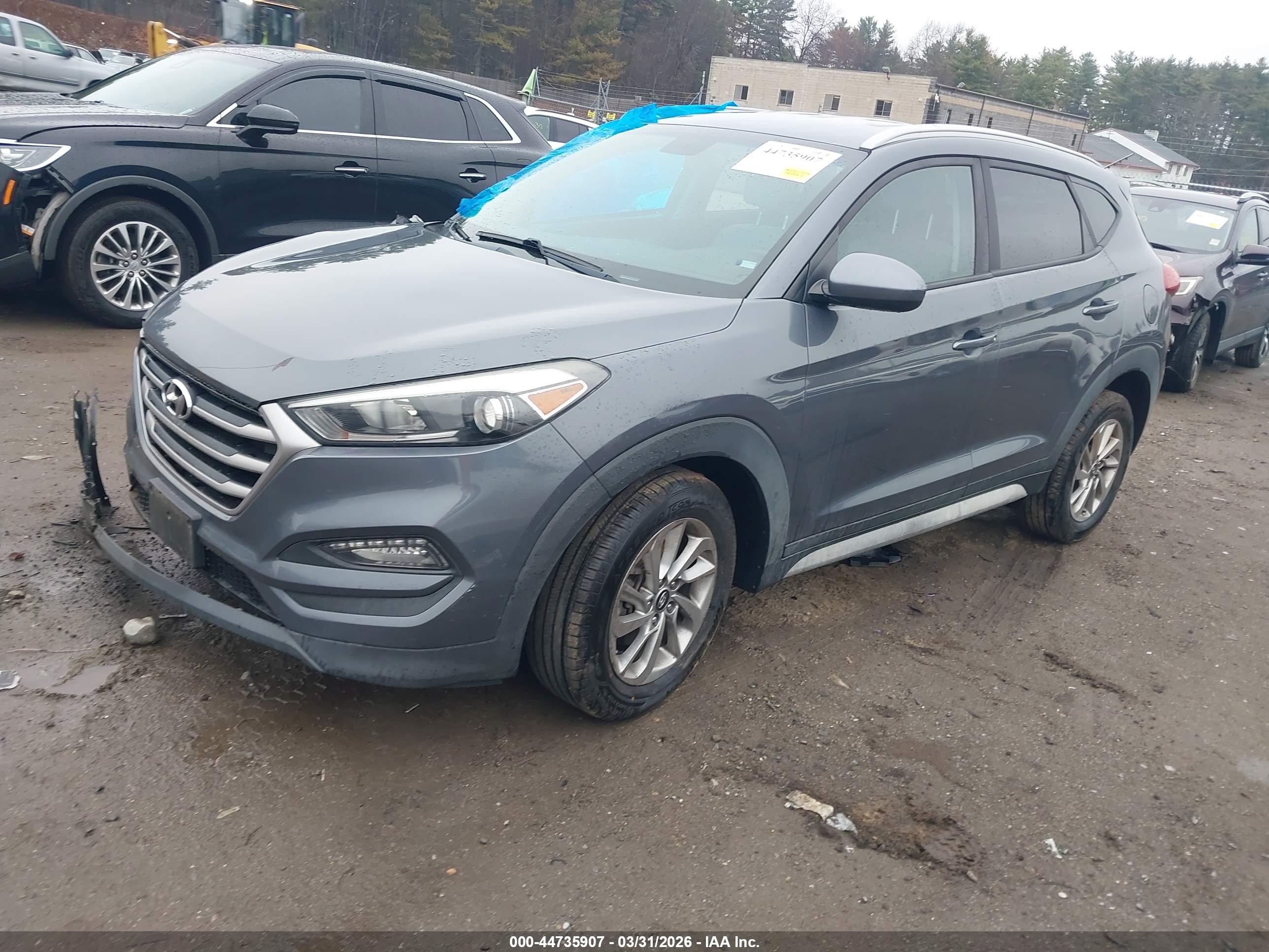 HYUNDAI TUCSON image 2