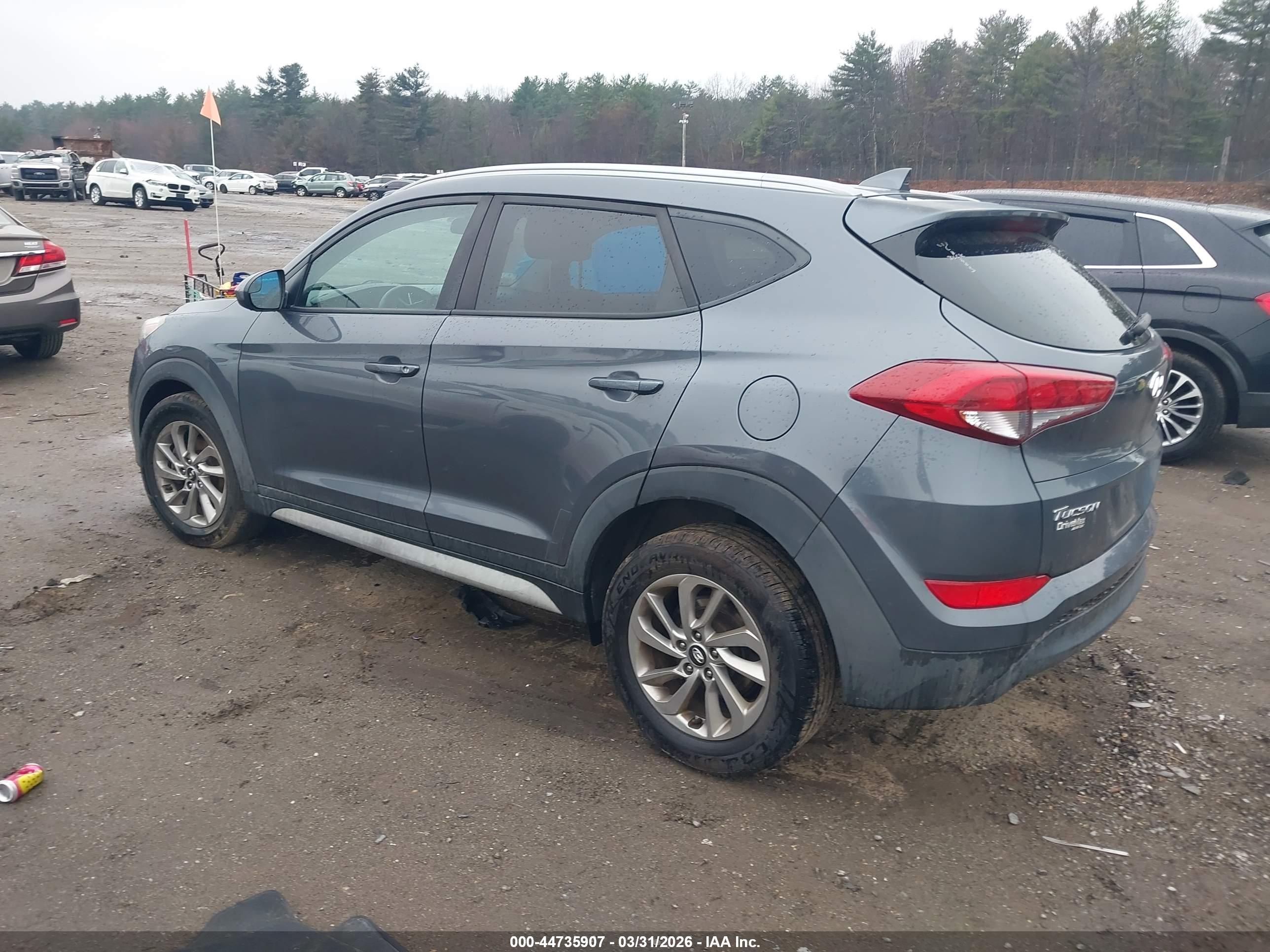 HYUNDAI TUCSON image 3