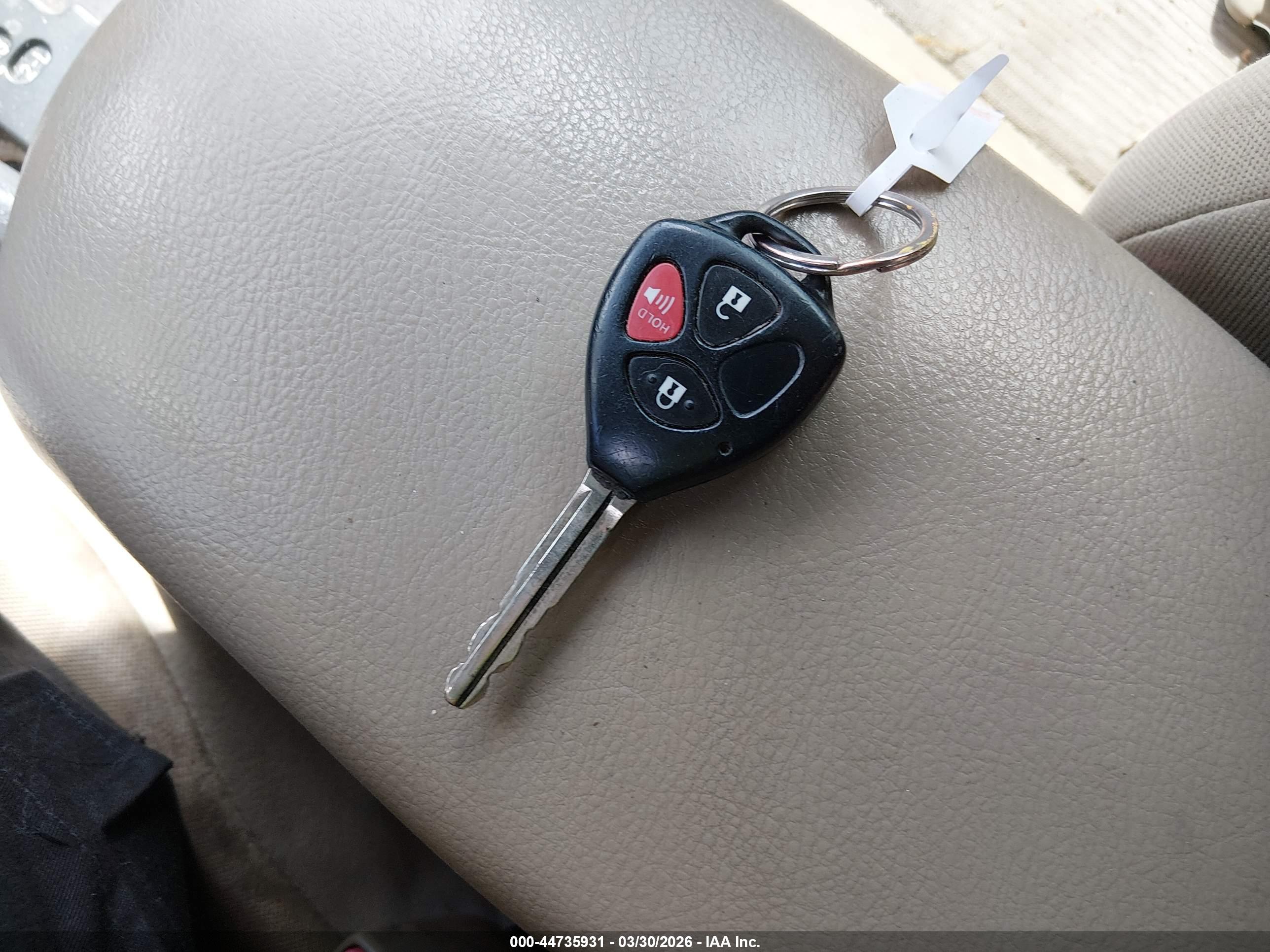 TOYOTA RAV4 image 11