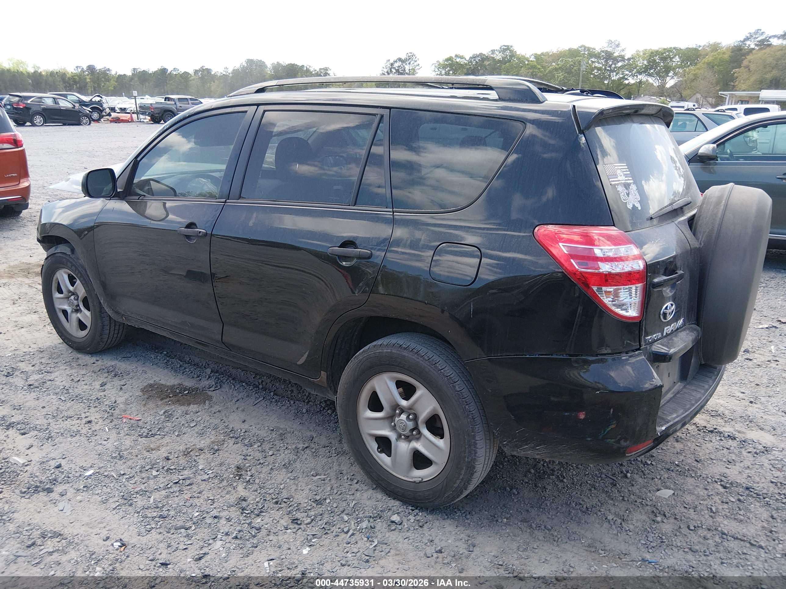 TOYOTA RAV4 image 3