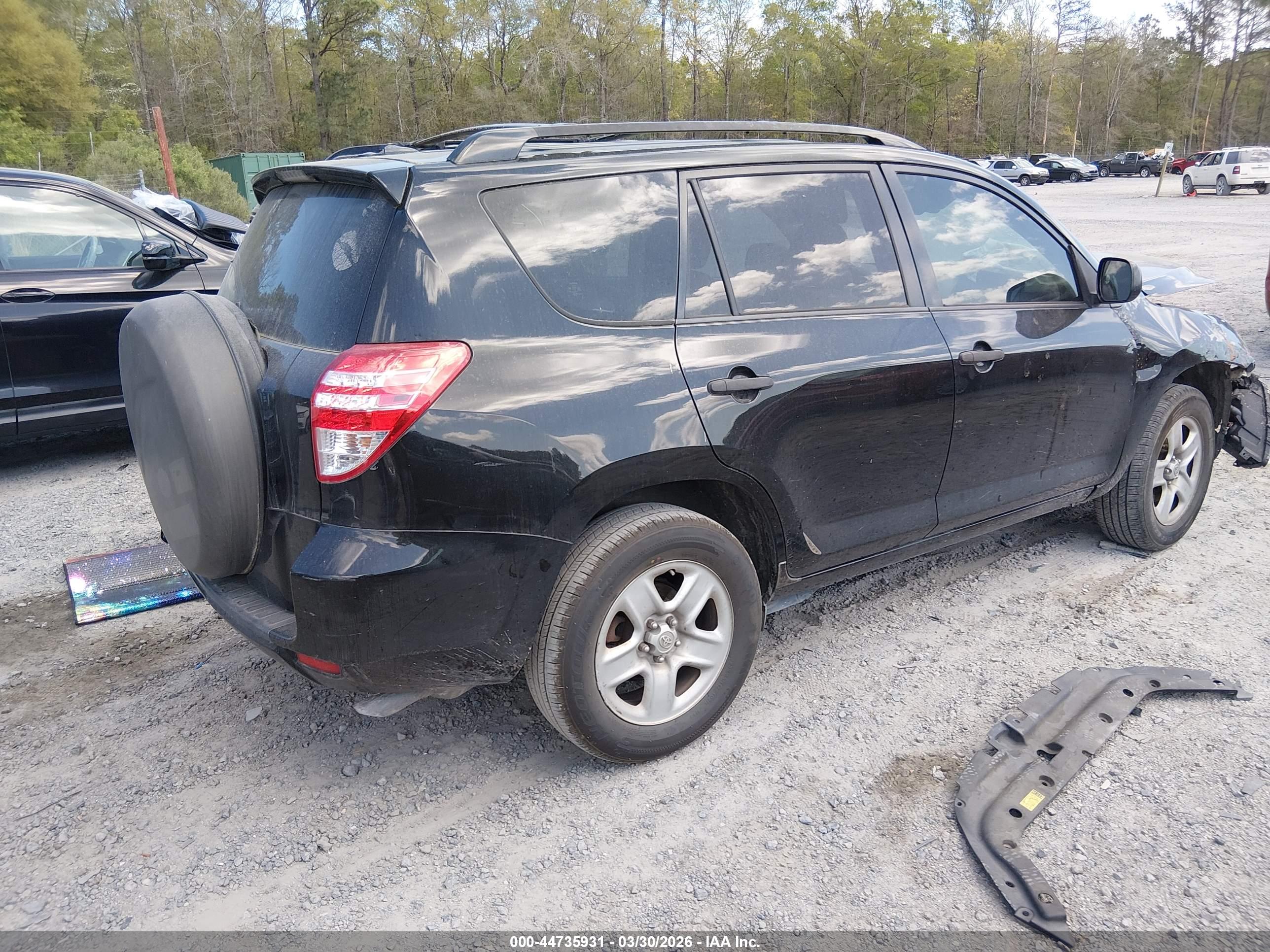TOYOTA RAV4 image 4