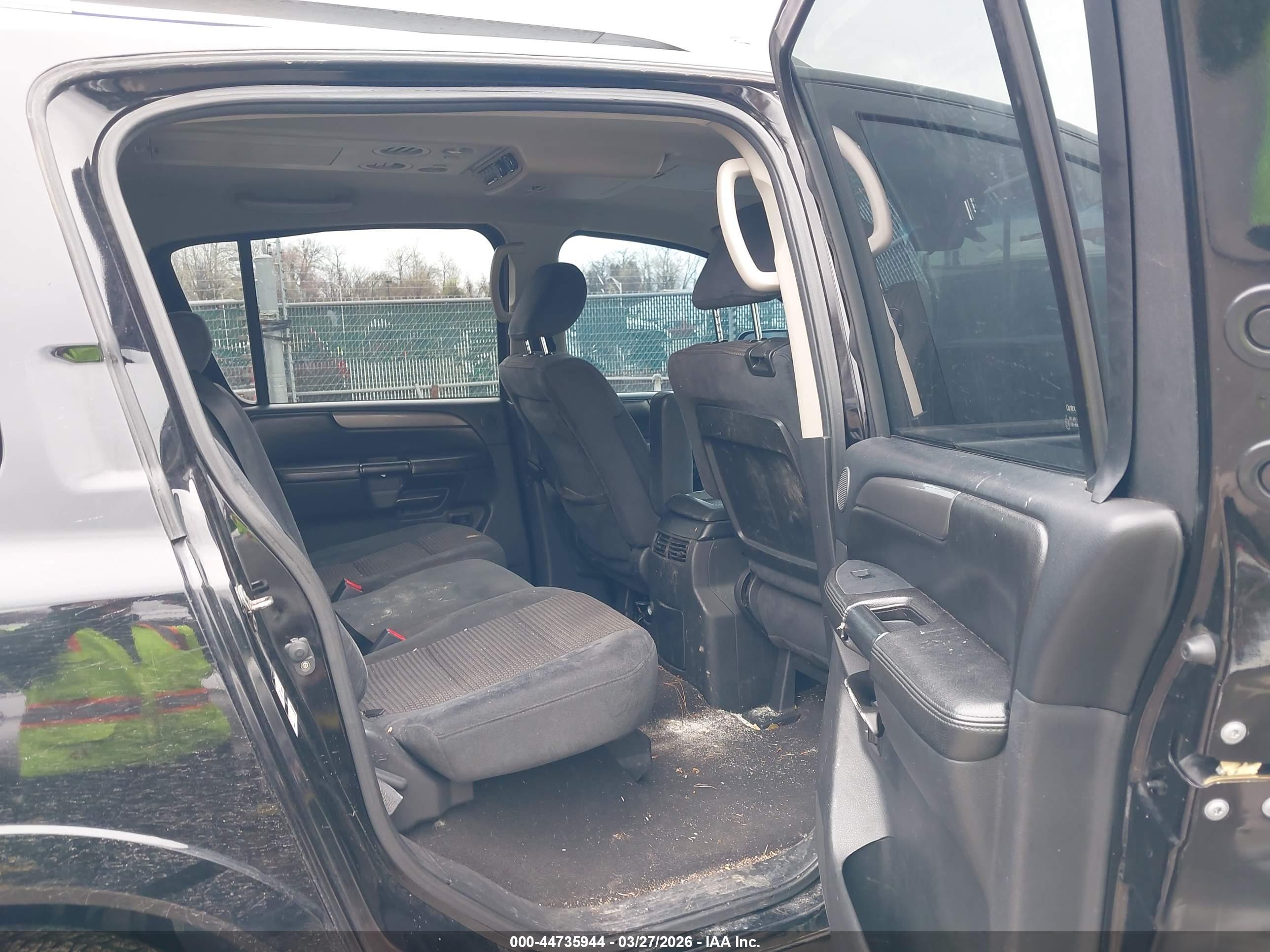 NISSAN ARMADA image 8